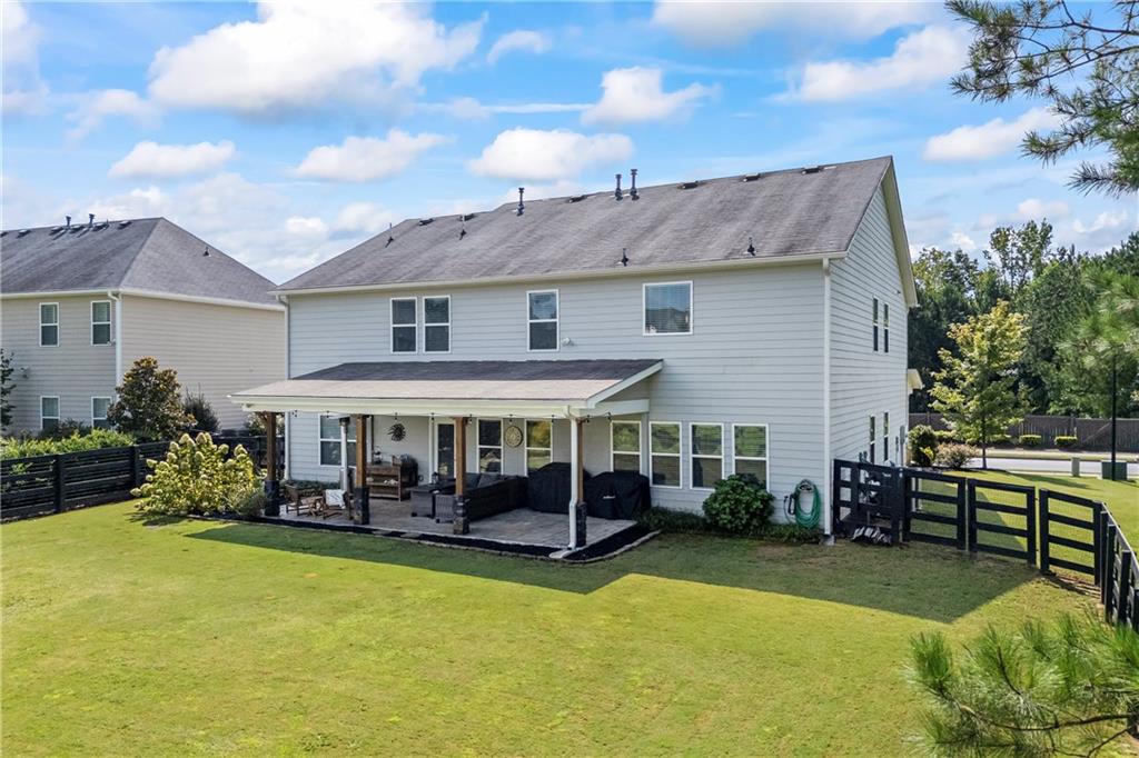 Cumming, Georgia, 30028, United States, 5 Bedrooms Bedrooms, ,4 BathroomsBathrooms,Residential,For Sale,1976985