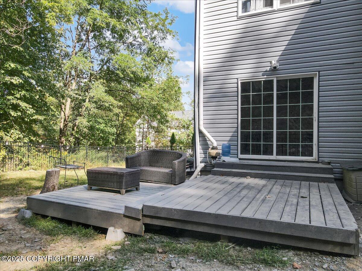 East Stroudsburg, Pennsylvania, 18302, United States, 5 Bedrooms Bedrooms, ,4 BathroomsBathrooms,Residential,For Sale,1980579