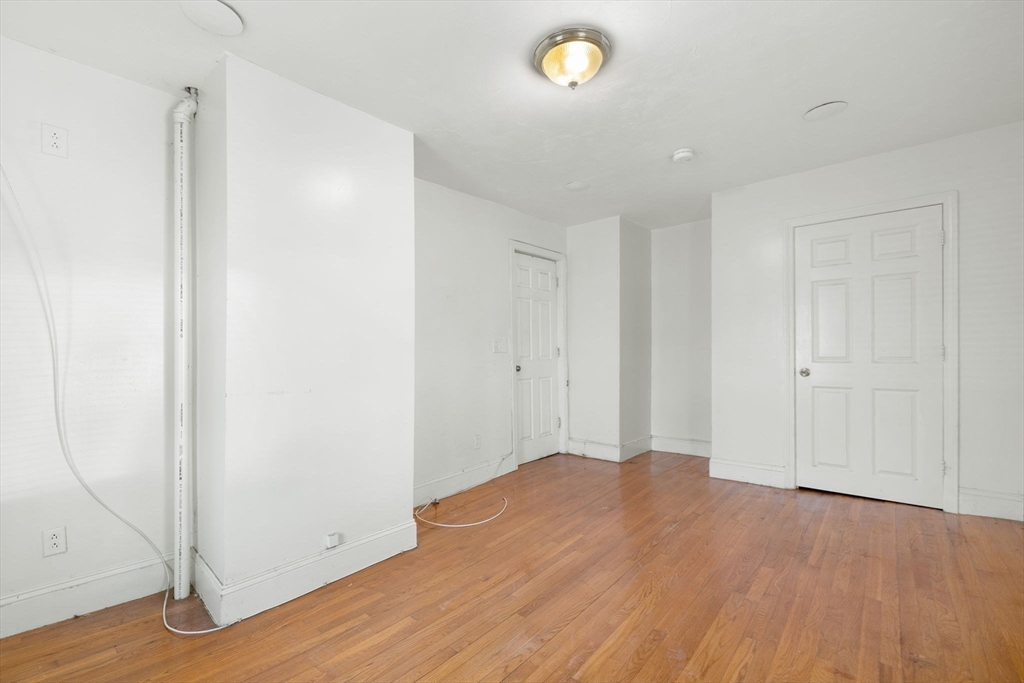 Boston, Massachusetts, 02125, United States, 6 Bedrooms Bedrooms, ,3 BathroomsBathrooms,Residential,For Sale,1845164