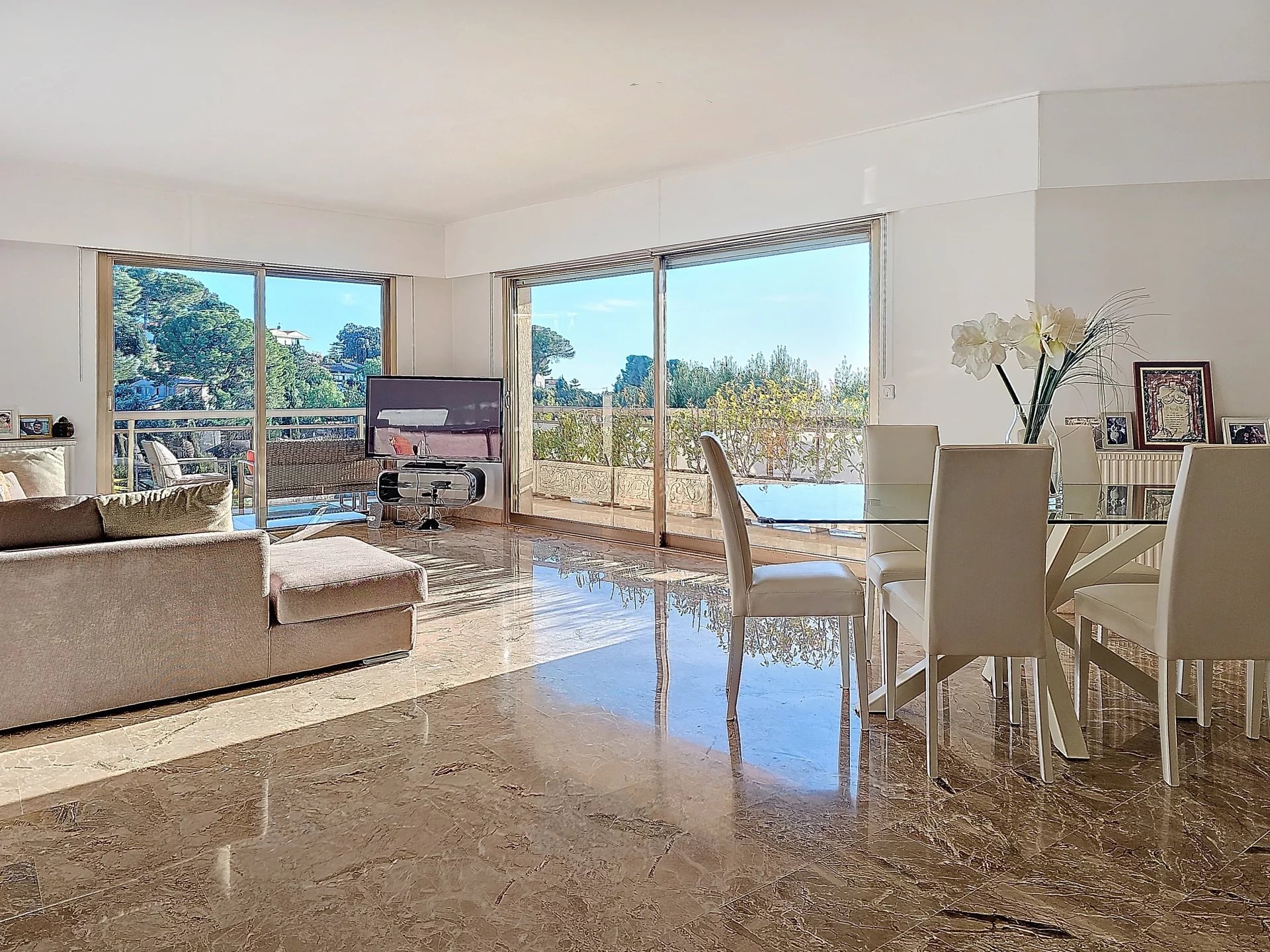 Le Cannet, Provence-Alpes-Côte d?Azur, 06110, FR, 2 Bedrooms Bedrooms, ,1 BathroomBathrooms,Residential,For Sale,1667652