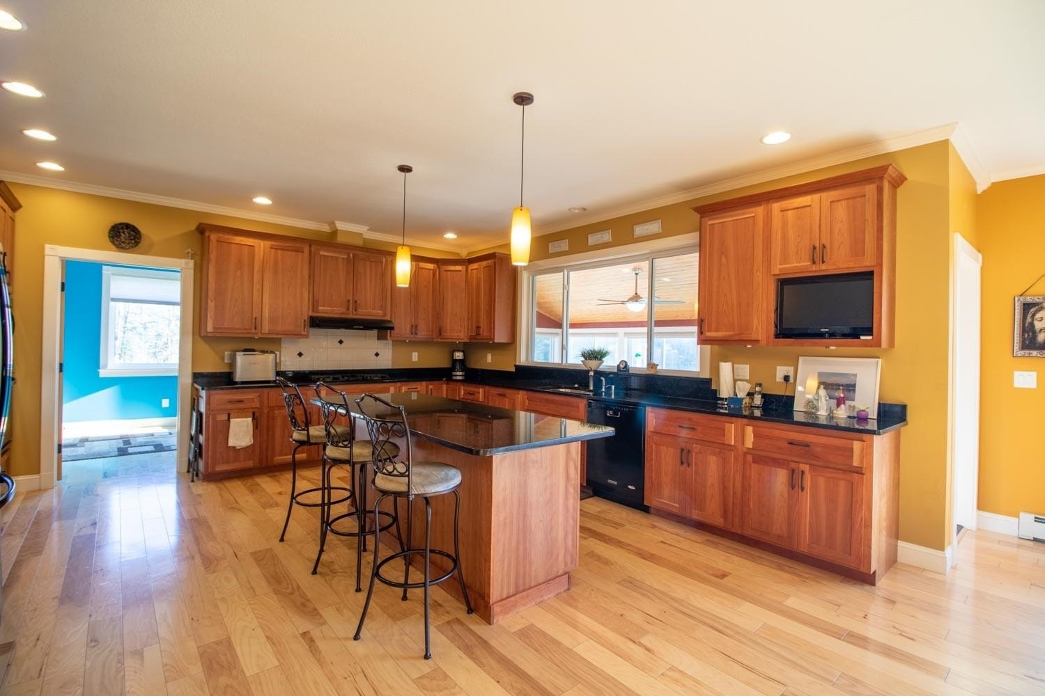 Barton, Vermont, 05822, United States, 6 Bedrooms Bedrooms, ,3 BathroomsBathrooms,Residential,For Sale,1943519