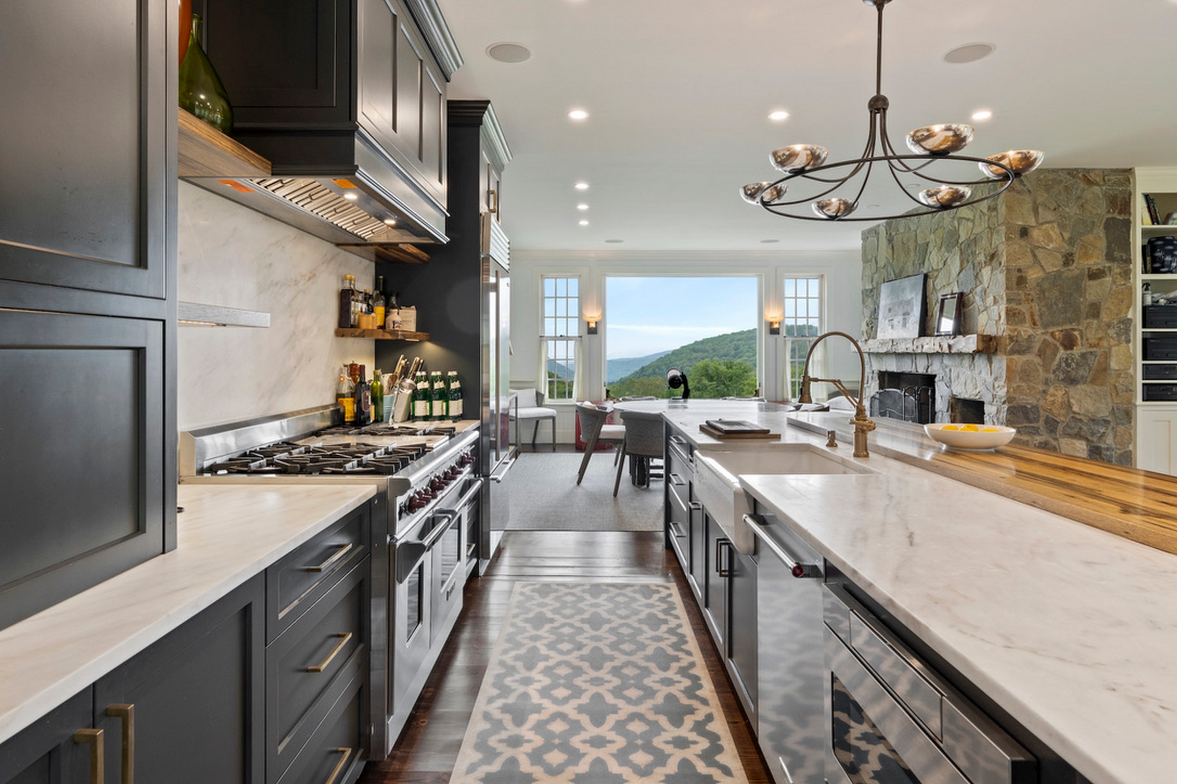  Classic Modern Farmhouse with Incredible Views - 物件實景