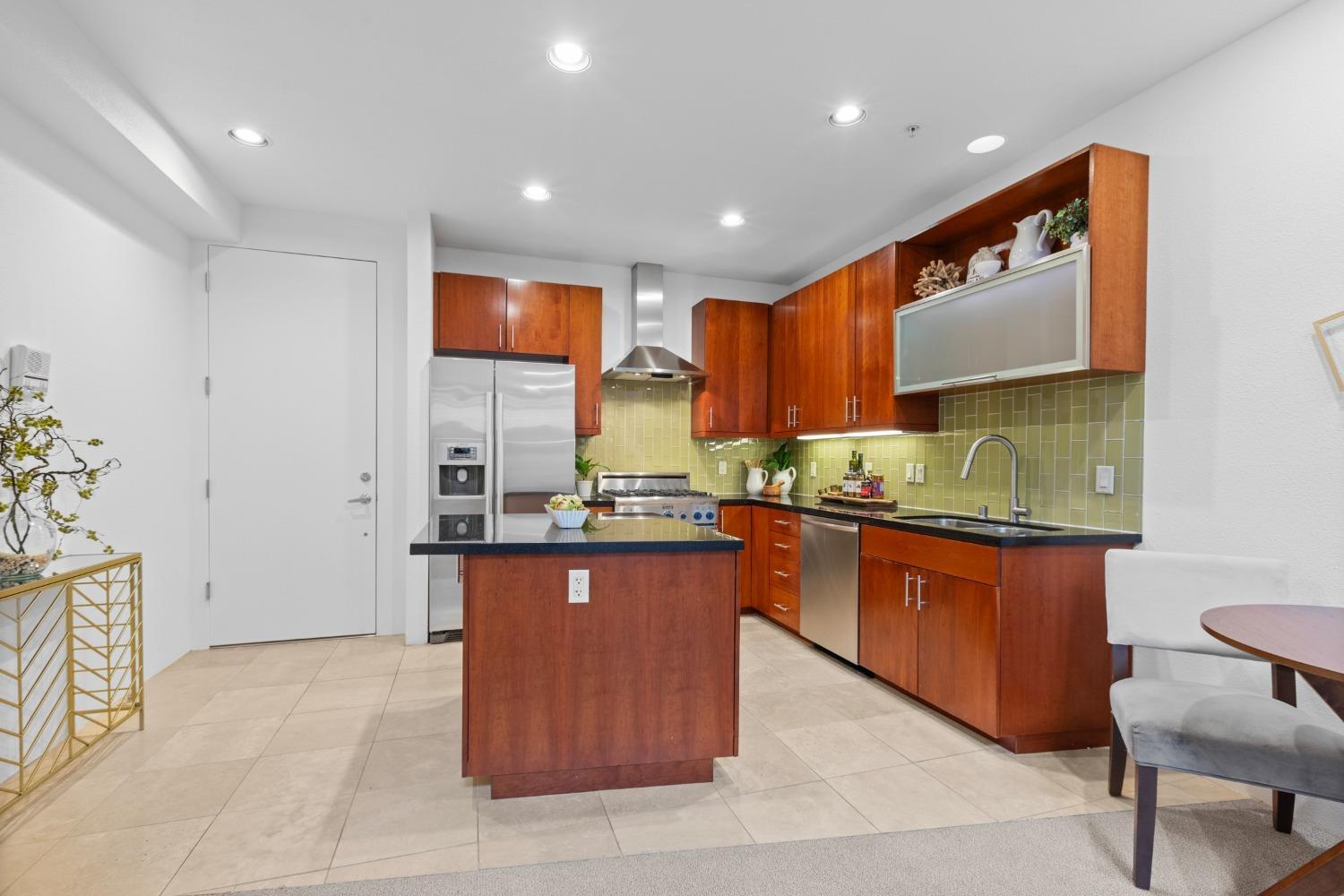 Sacramento, California, 95811, United States, 2 Bedrooms Bedrooms, ,2 BathroomsBathrooms,Residential,For Sale,1942106