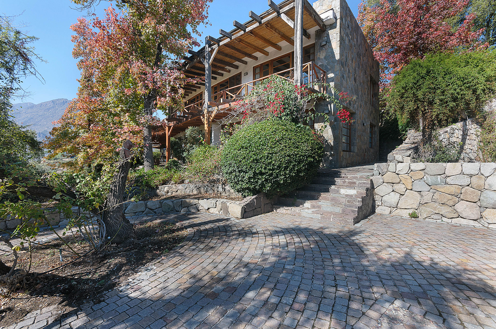  Beautiful Home Surrounded by Nature with Stunning Views - 物件實景