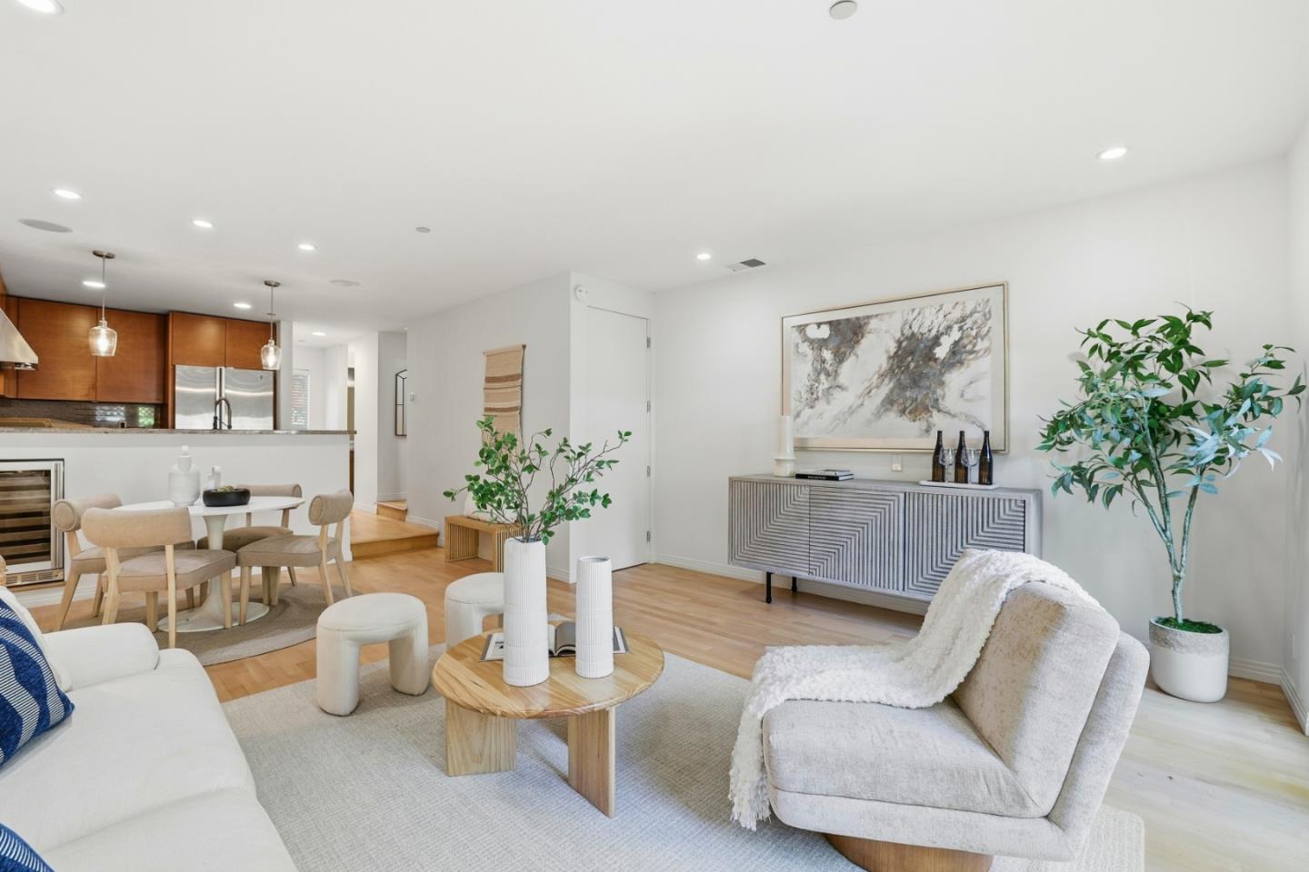 Santa Clara, California, 95050, United States, 2 Bedrooms Bedrooms, ,3 BathroomsBathrooms,Residential,For Sale,1989026