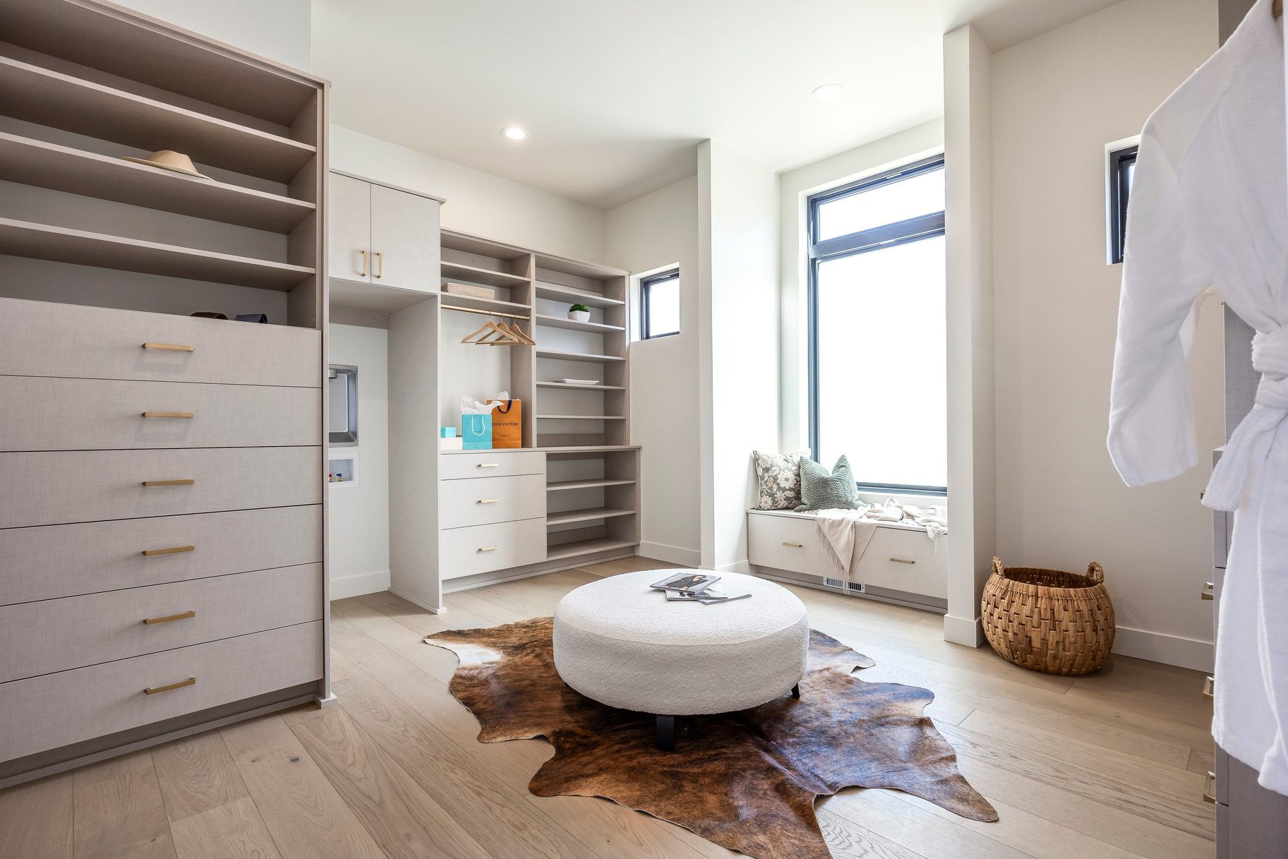  Upgraded Luxury Living with Panoramic Mountain Views - 物件實景