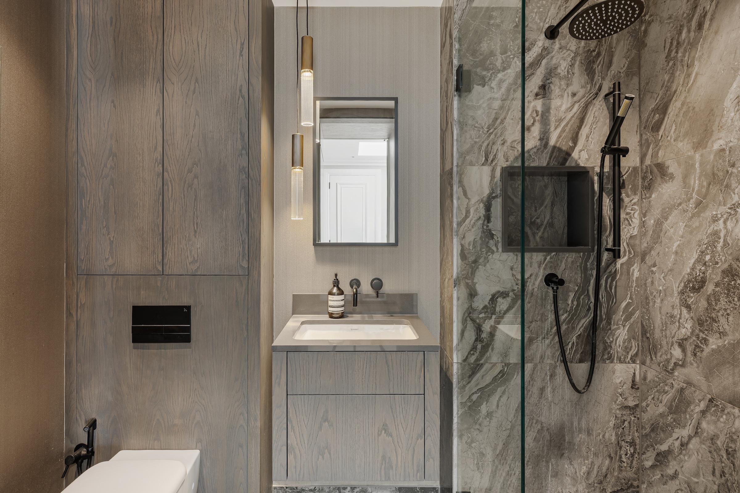  An immaculately finished lateral apartment overlooking Gloucester Square - 物件實景