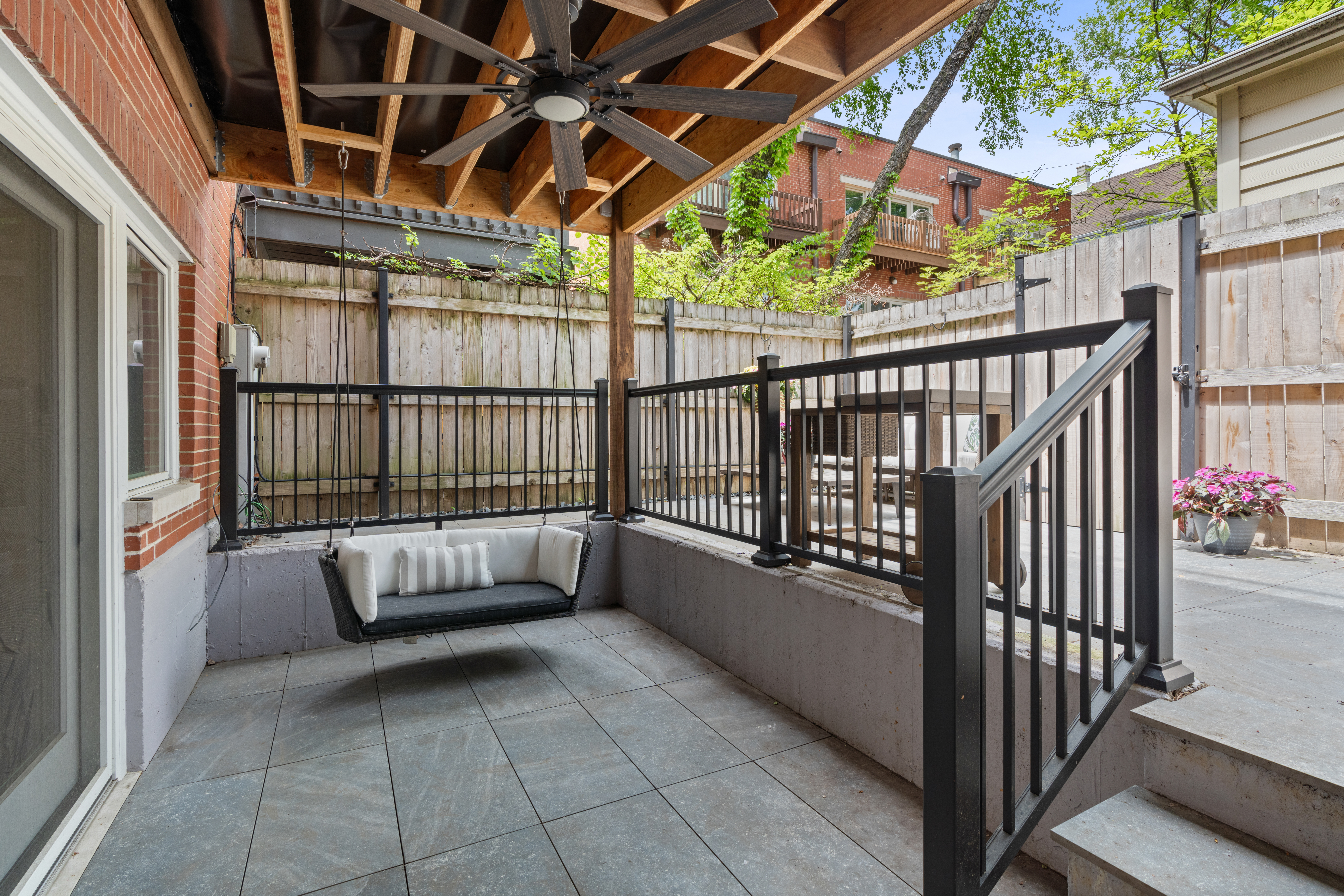  Exquisitely Renovated Lincoln Park Townhome - 物件實景