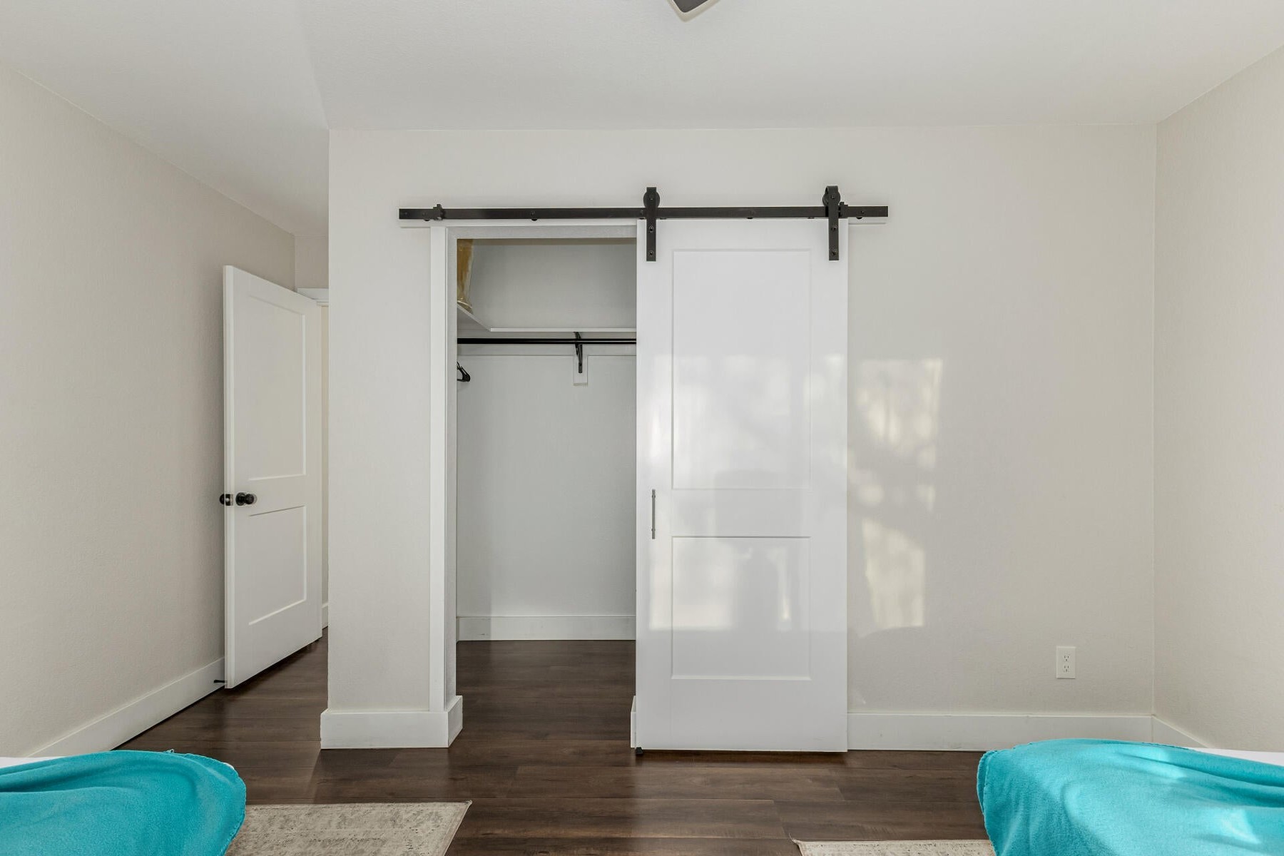  2407 S Allred Drive, Tempe, AZ 85282 - 物件實景