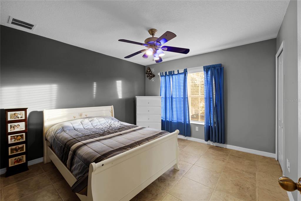 Oviedo, Florida, 32765, United States, 6 Bedrooms Bedrooms, ,5 BathroomsBathrooms,Residential,For Sale,1857503