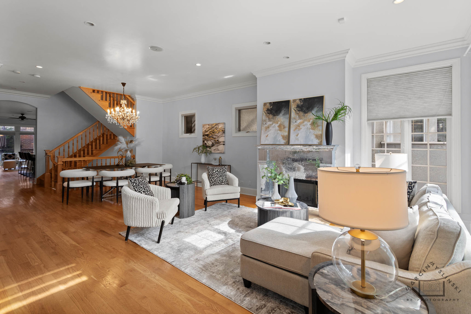 Chicago, Illinois, 60657, United States, 5 Bedrooms Bedrooms, ,4 BathroomsBathrooms,Residential,For Sale,1974505