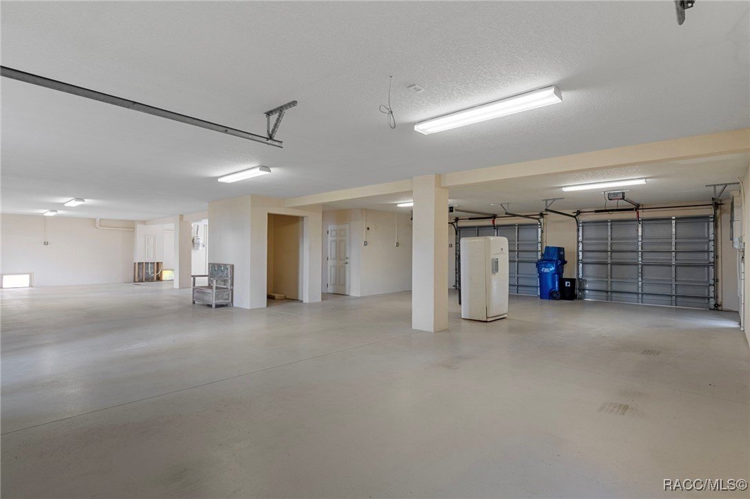 Crystal River, Florida, 34428, United States, 3 Bedrooms Bedrooms, ,3 BathroomsBathrooms,Residential,For Sale,1980495