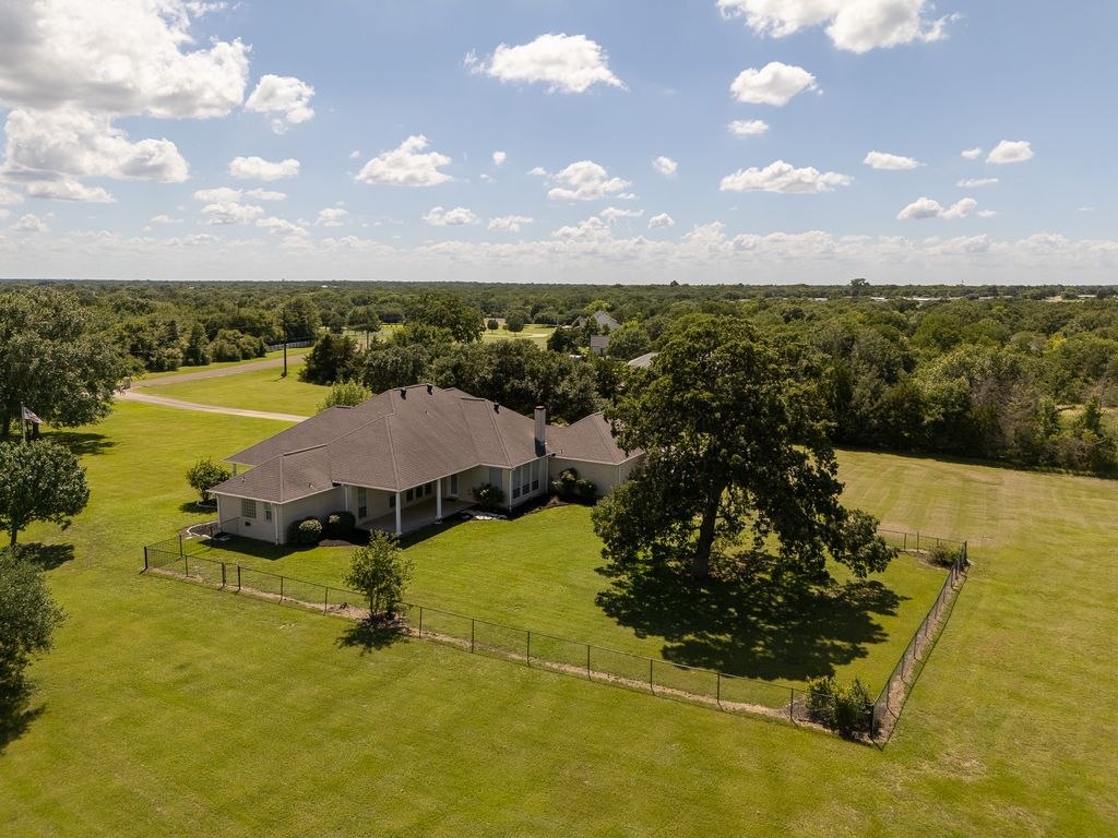 College Station, Texas, 77845, United States, 5 Bedrooms Bedrooms, ,5 BathroomsBathrooms,Residential,For Sale,1876080