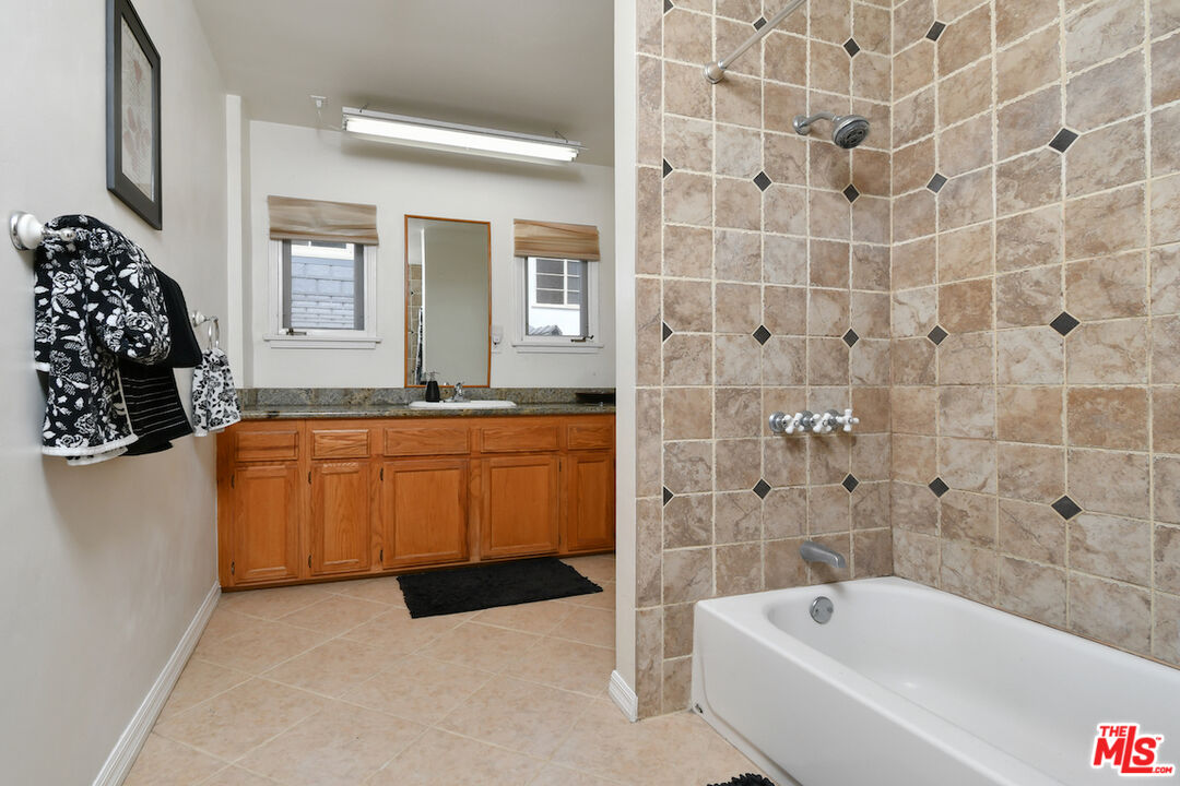 Los Angeles, California, 90077, United States, 3 Bedrooms Bedrooms, ,2 BathroomsBathrooms,Residential,For Sale,1901054