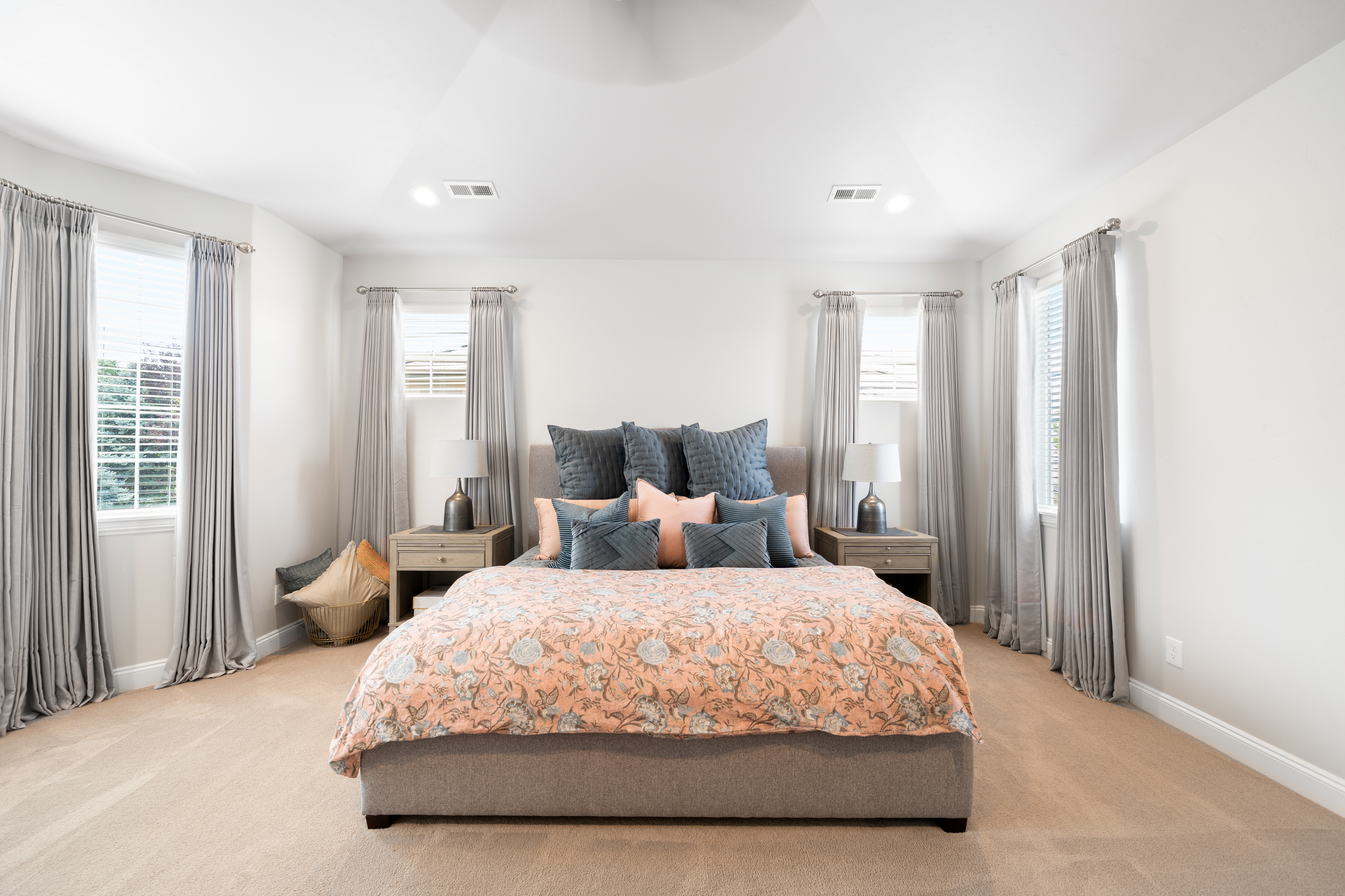  Beautifully upgraded home blends luxury, comfort, and functionality. - 物件實景