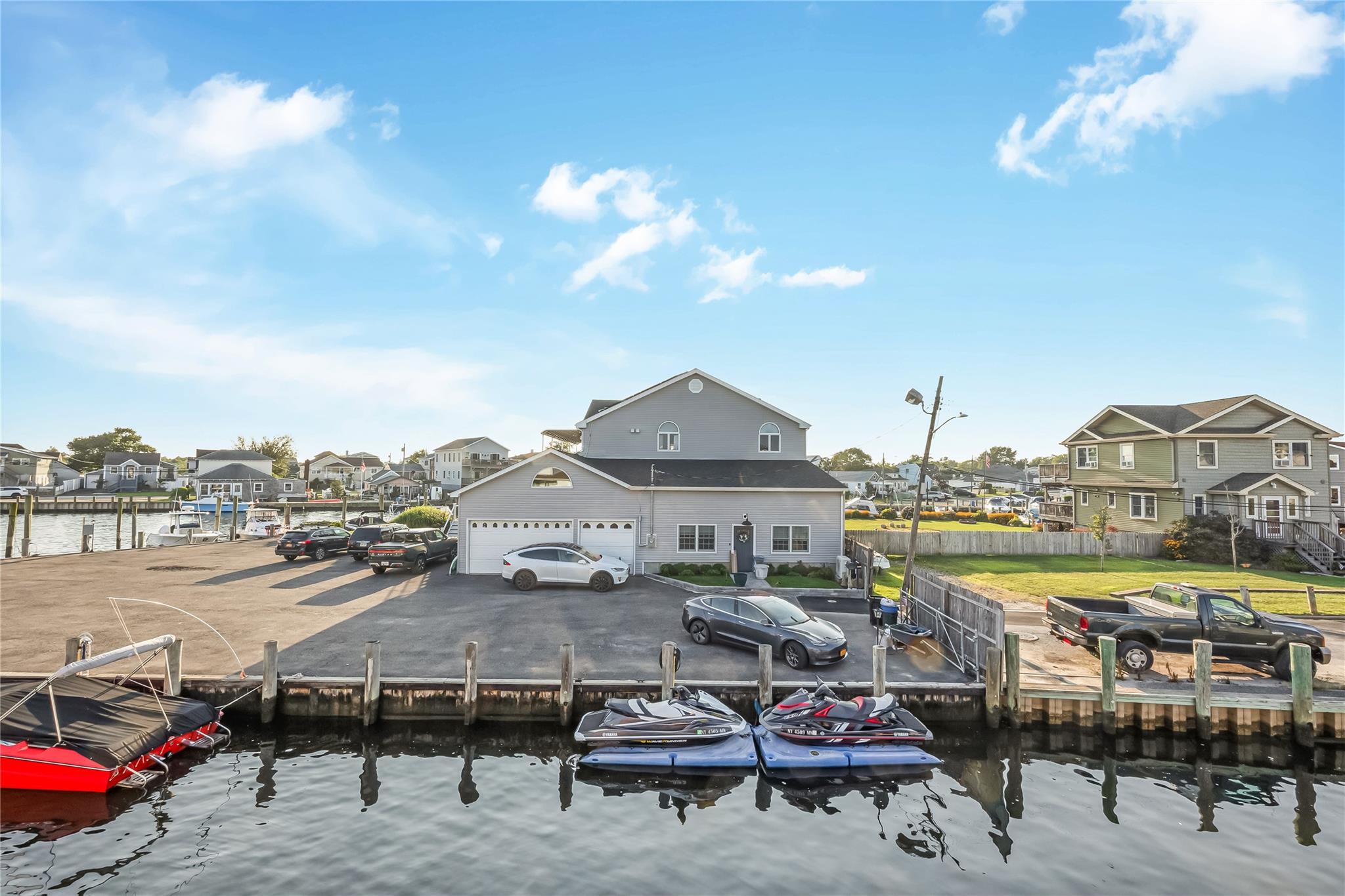 Lindenhurst, New York, 11757, United States, 3 Bedrooms Bedrooms, ,3 BathroomsBathrooms,Residential,For Sale,1915812