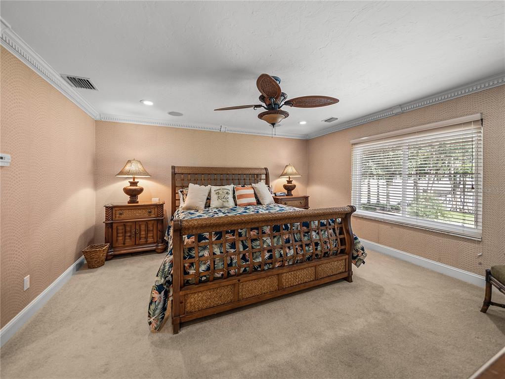 Winter Haven, Florida, 33884, United States, 3 Bedrooms Bedrooms, ,4 BathroomsBathrooms,Residential,For Sale,1895737