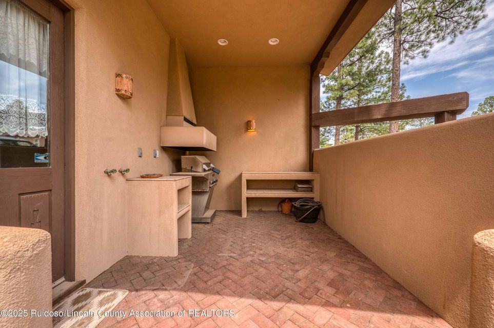 Ruidoso, New Mexico, 88345, United States, 4 Bedrooms Bedrooms, ,3 BathroomsBathrooms,Residential,For Sale,1895343