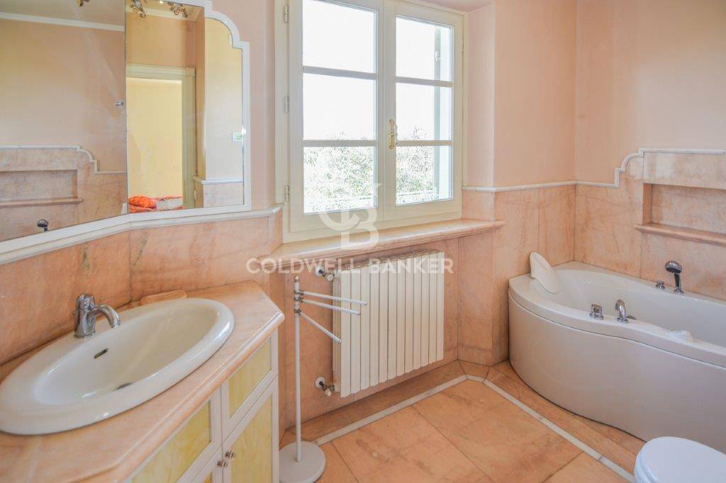 via vaiana, Pietrasanta, Lucca, 55045, IT, 5 Bedrooms Bedrooms, ,6 BathroomsBathrooms,Residential,For Sale,via vaiana,1676903