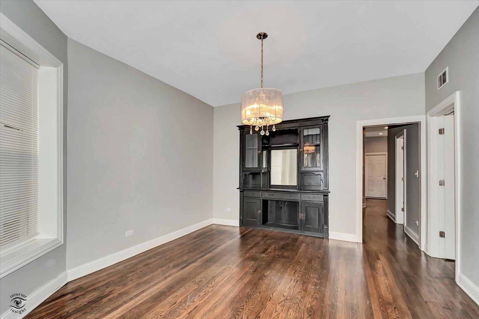 Chicago, Illinois, 60637, United States, 7 Bedrooms Bedrooms, ,3 BathroomsBathrooms,Residential,For Sale,1915108