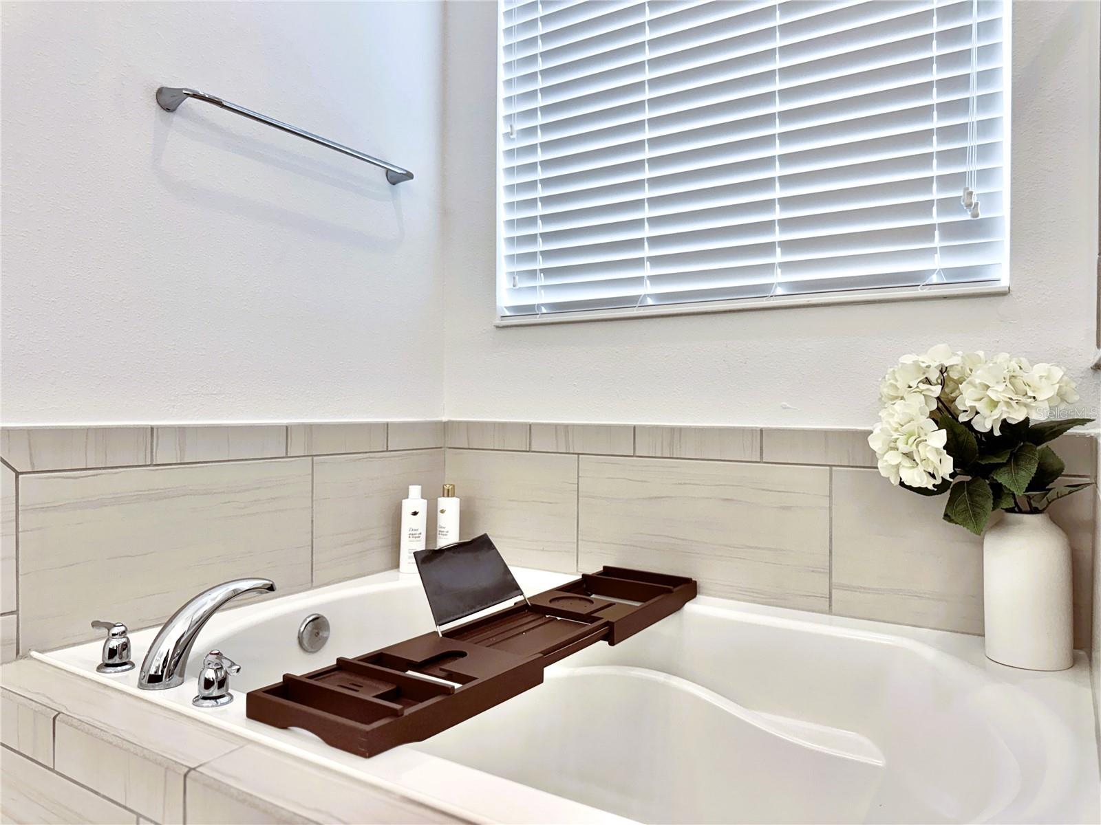 WINDERMERE, Florida, 34786, United States, 5 Bedrooms Bedrooms, ,4 BathroomsBathrooms,Residential,For Sale,2002497