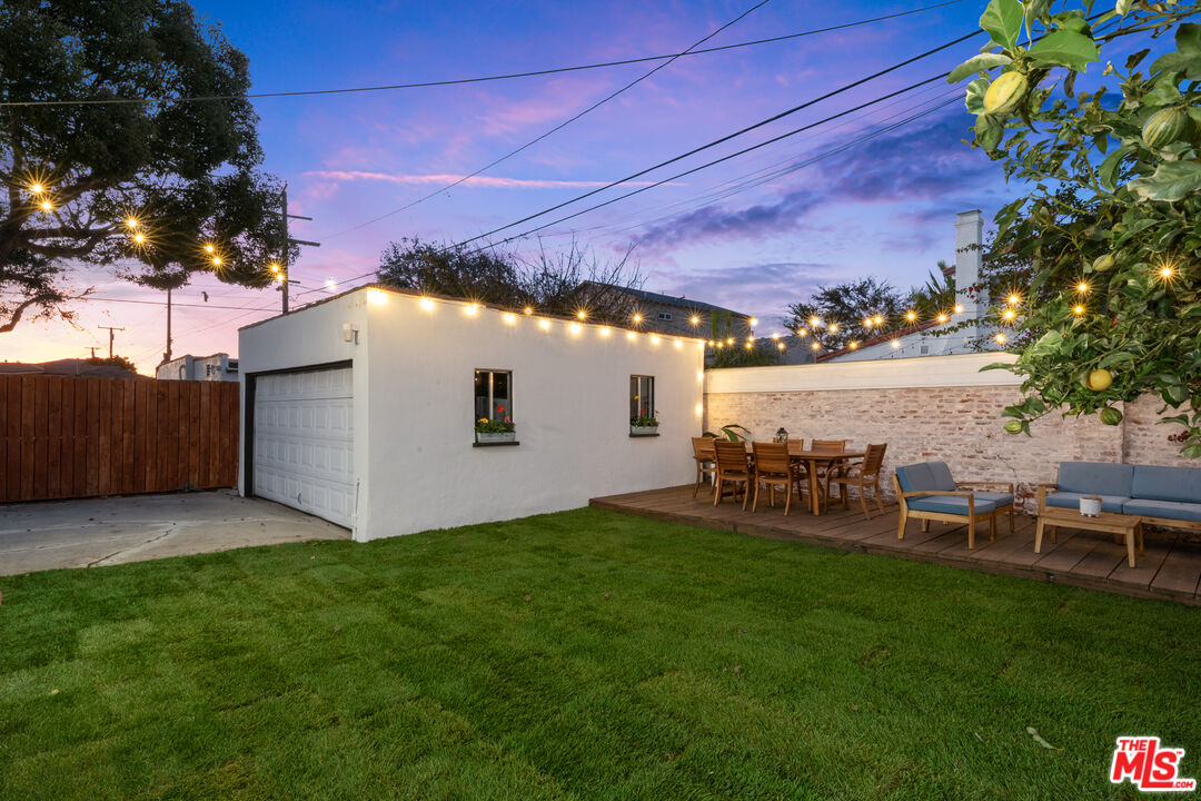 Inglewood, California, 90305, United States, 4 Bedrooms Bedrooms, ,3 BathroomsBathrooms,Residential,For Sale,2003148