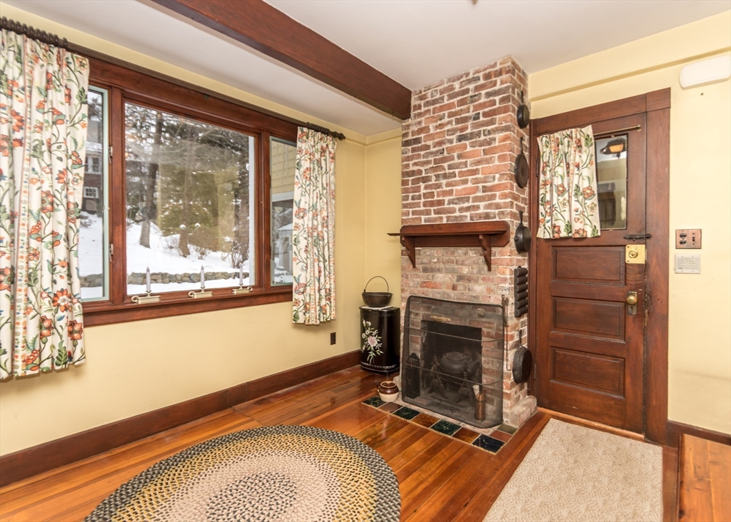 Waltham, Massachusetts, 02451, United States, 5 Bedrooms Bedrooms, ,3 BathroomsBathrooms,Residential,For Sale,1708573