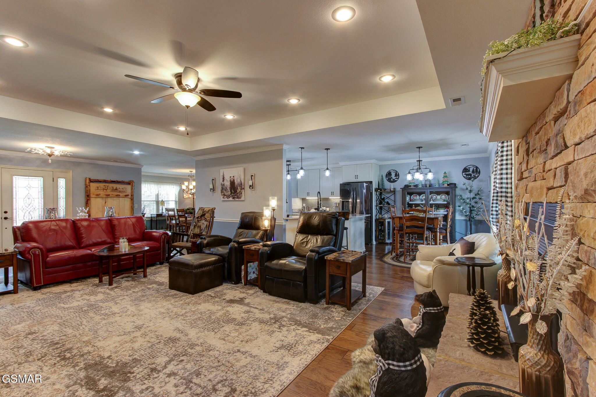 Walland, Tennessee, 37886, United States, 3 Bedrooms Bedrooms, ,2 BathroomsBathrooms,Residential,For Sale,2010982