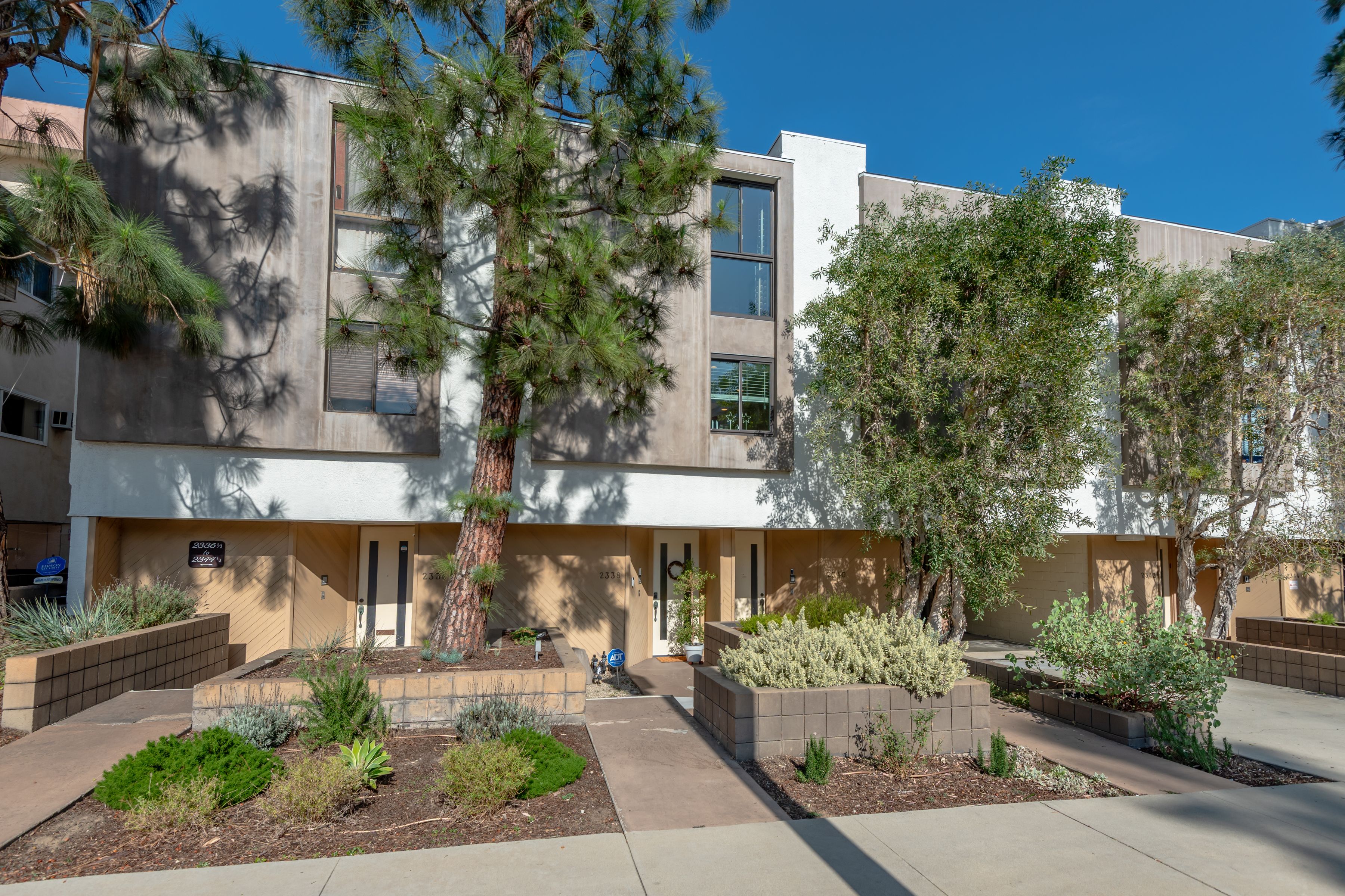  2338 S Beverly Glen Blvd - 物件實景