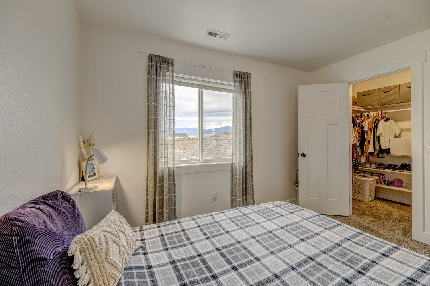 Ranchester, Wyoming, 82839, United States, 4 Bedrooms Bedrooms, ,3 BathroomsBathrooms,Residential,For Sale,1979887