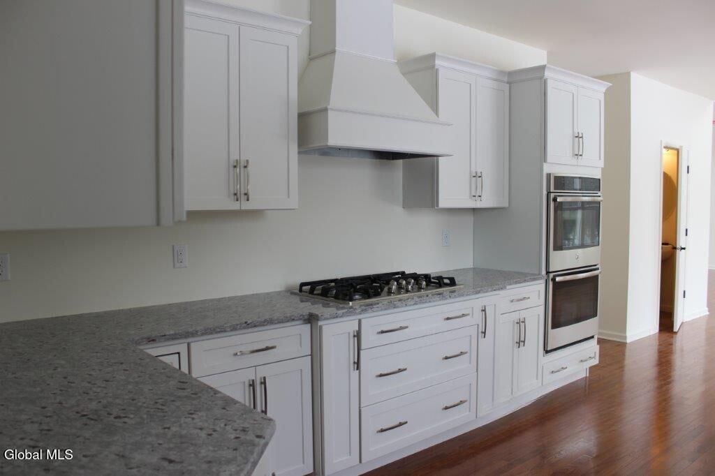 Mechanicville, New York, 12118, United States, 4 Bedrooms Bedrooms, ,3 BathroomsBathrooms,Residential,For Sale,1989044