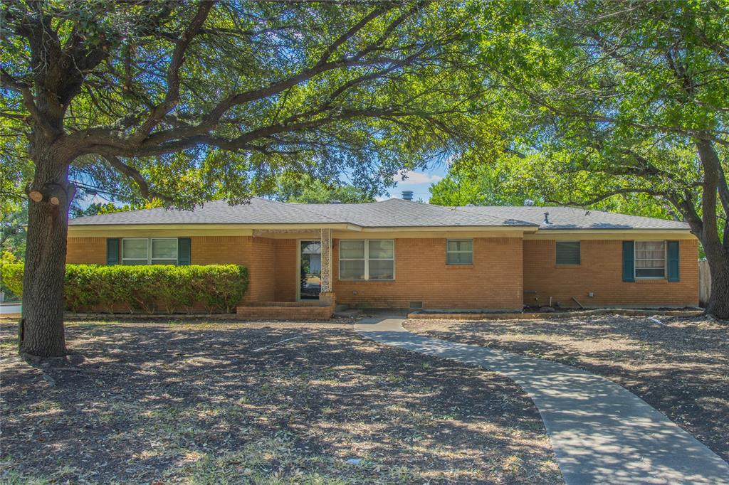 Randle Dr, Woodway, TX 76712