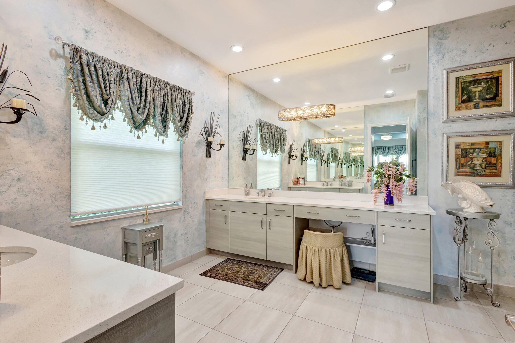 Port St Lucie, Florida, 34987, United States, 3 Bedrooms Bedrooms, ,4 BathroomsBathrooms,Residential,For Sale,1980849