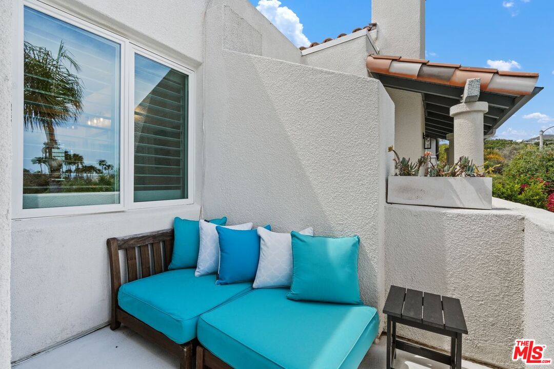 Malibu, California, 90265, United States, 3 Bedrooms Bedrooms, ,3 BathroomsBathrooms,Residential,For Sale,1807651
