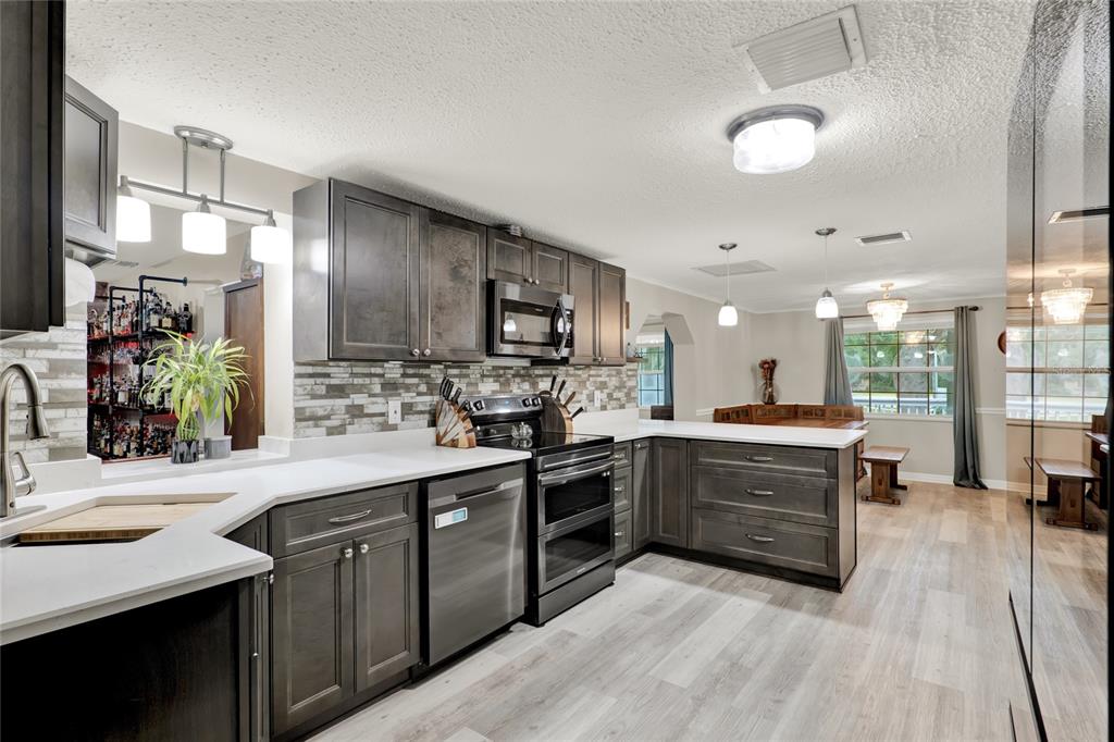 Apopka, Florida, 32712, United States, 4 Bedrooms Bedrooms, ,3 BathroomsBathrooms,Residential,For Sale,1901270
