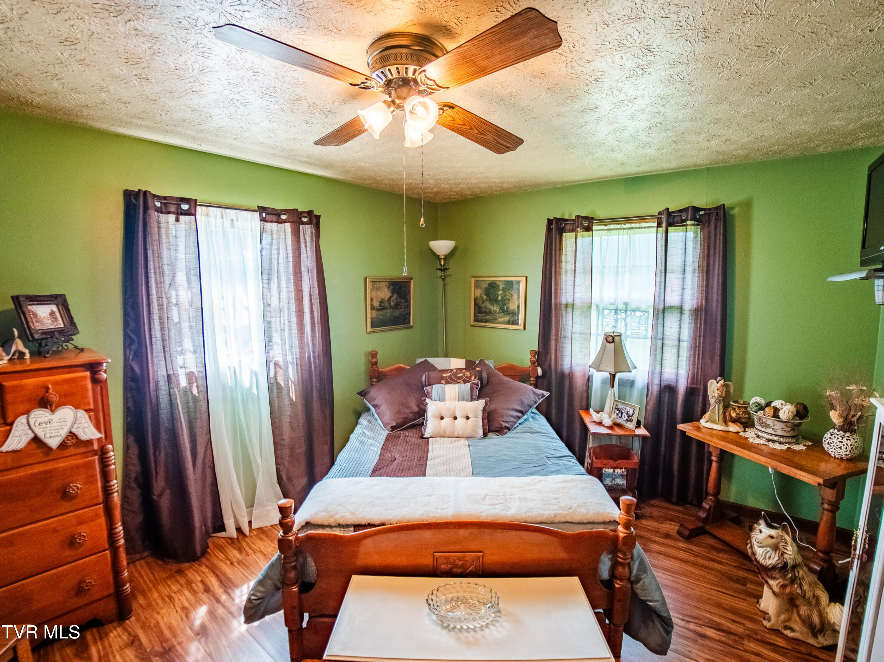 Surgoinsville, Tennessee, 37873, United States, 3 Bedrooms Bedrooms, ,3 BathroomsBathrooms,Residential,For Sale,1937059