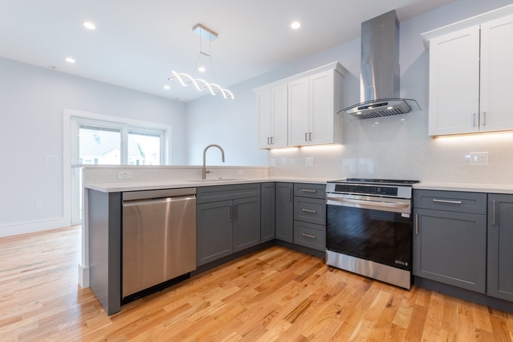 Revere, Massachusetts, 02151, United States, 3 Bedrooms Bedrooms, ,3 BathroomsBathrooms,Residential,For Sale,1928995