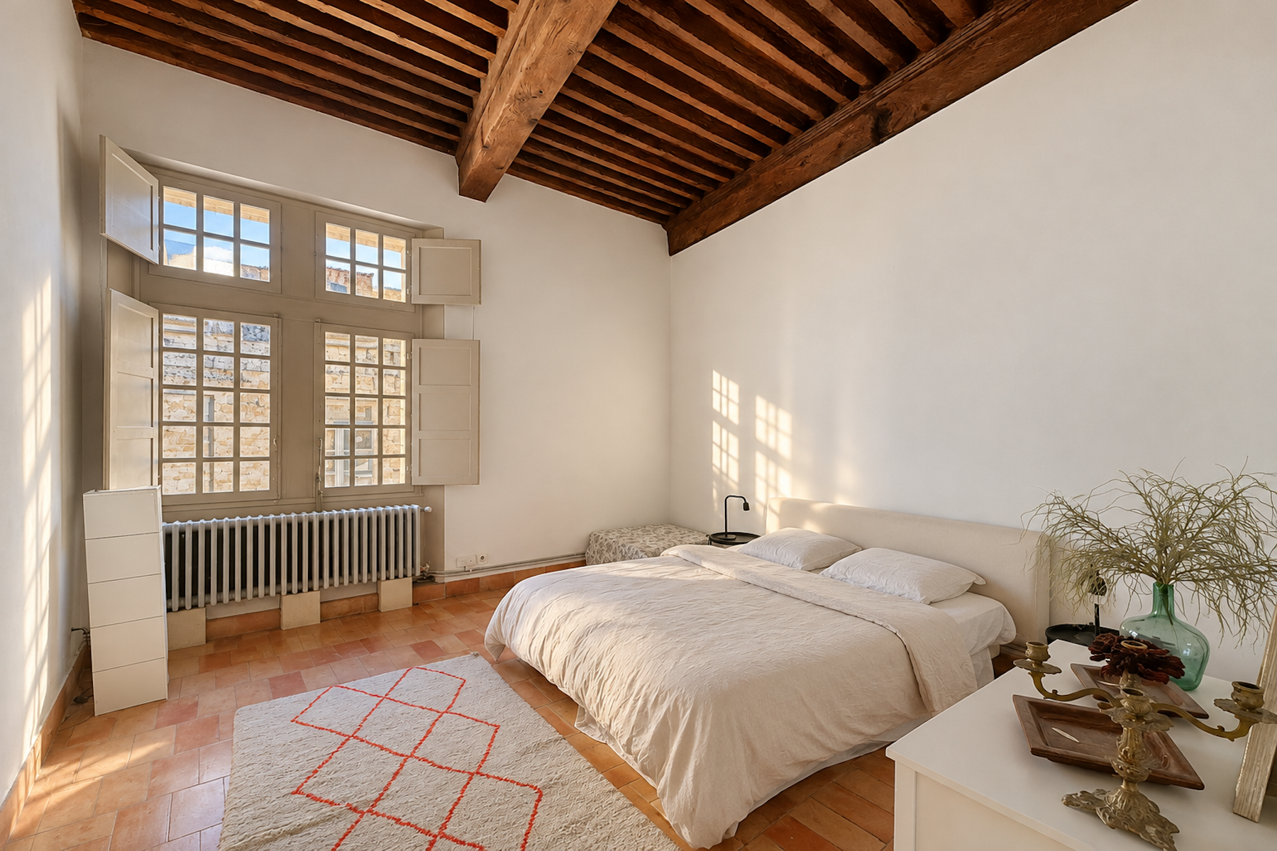  17th Century Private Mansion - 105 m² - Steps from Place aux Herbes - 物件實景