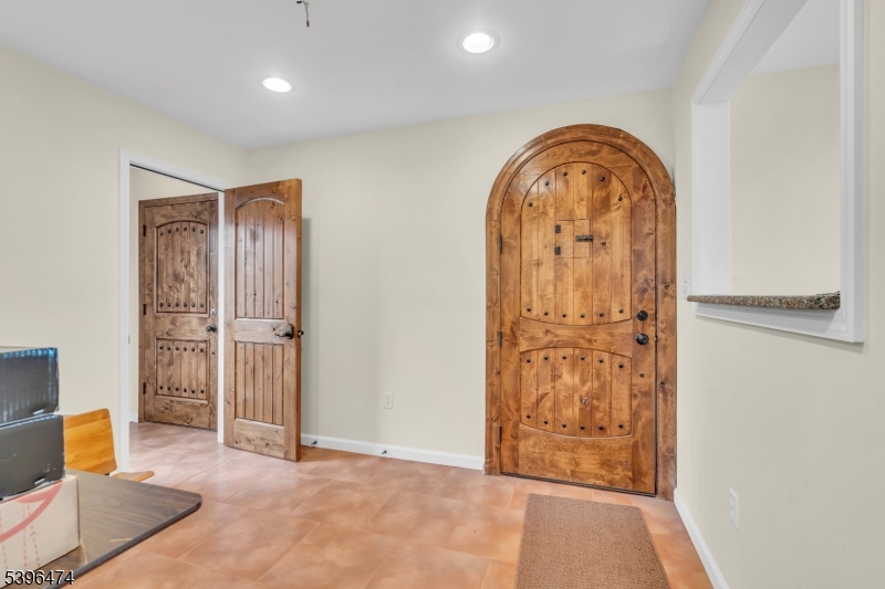 Jefferson Twp., New Jersey, 07849, United States, 3 Bedrooms Bedrooms, ,3 BathroomsBathrooms,Residential,For Sale,1995932