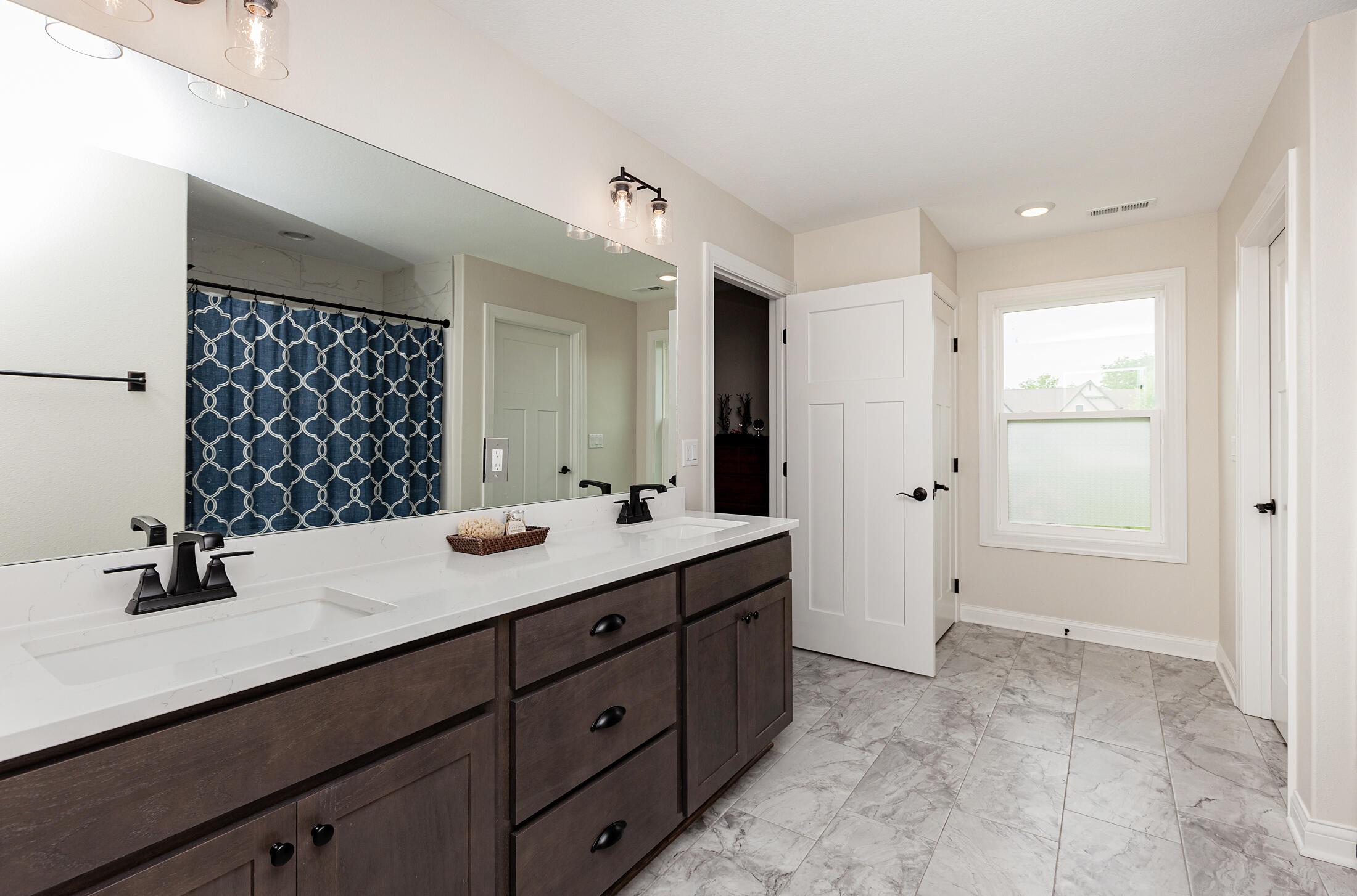 Ames, Iowa, 50014, United States, 4 Bedrooms Bedrooms, ,3 BathroomsBathrooms,Residential,For Sale,2049090