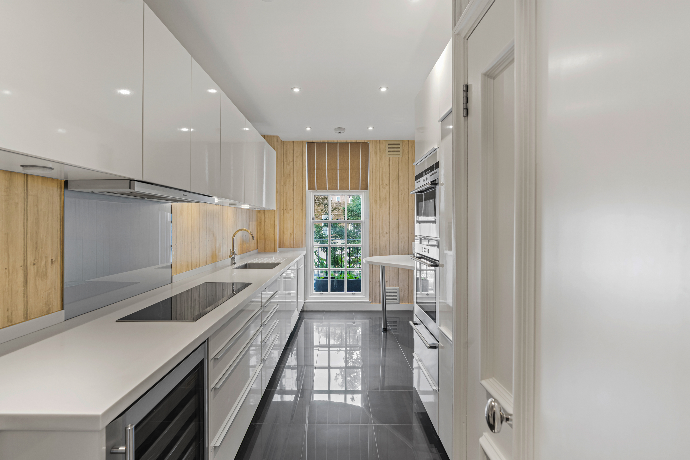  A Four-Bedroom Apartment Moments from Sloane Square with Porter and Parking - 物件實景
