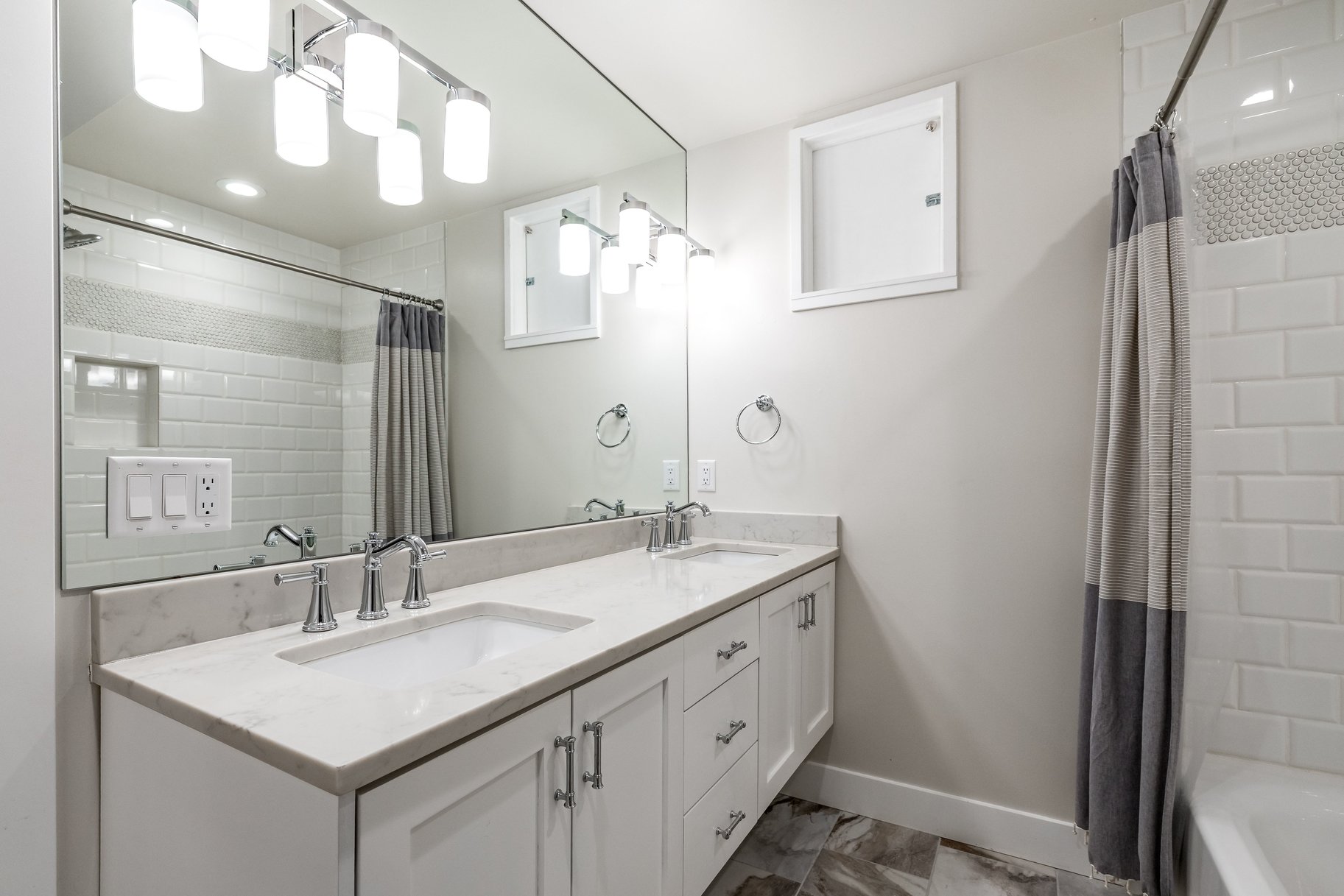  Light Filled Open Floor Plan with Great Outdoor Space - 物件實景