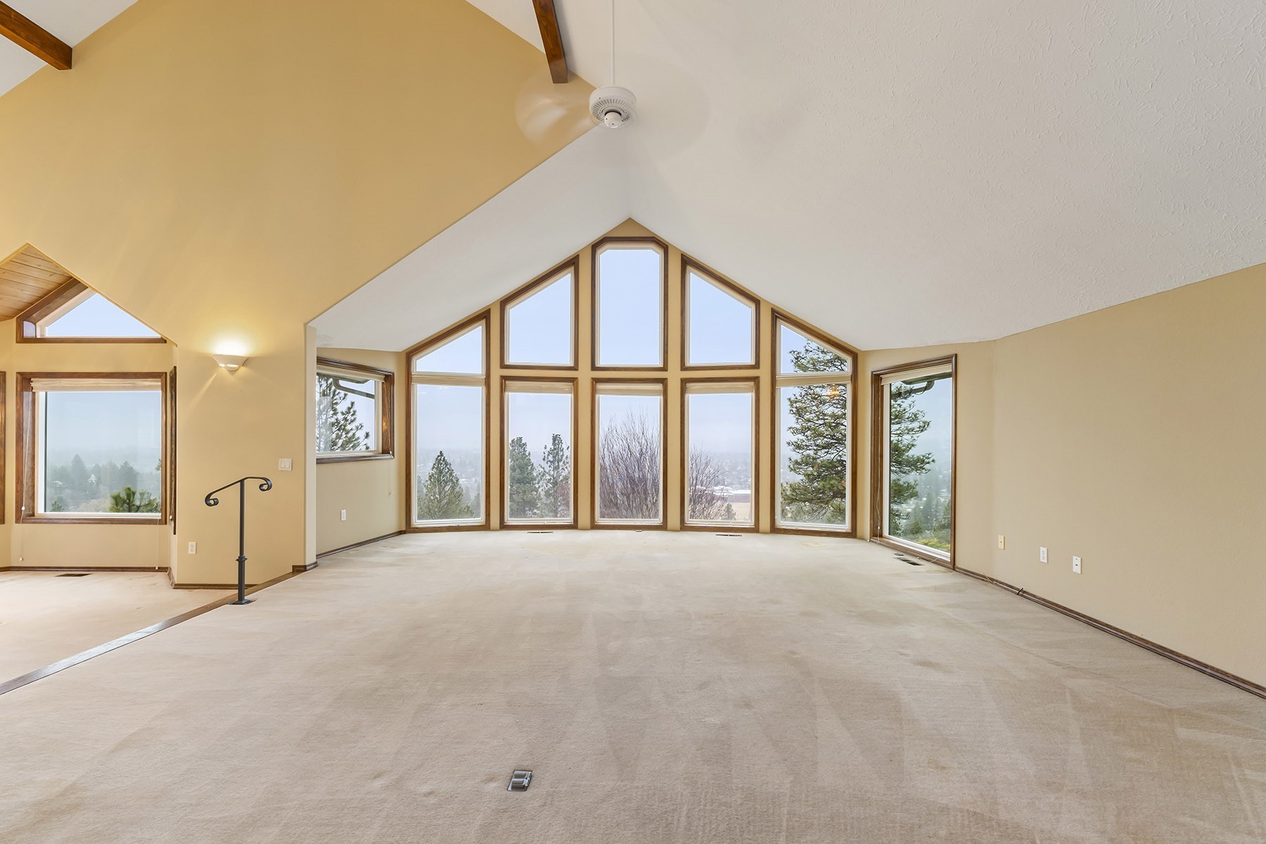  7335 N Five Mile Rd - 物件實景