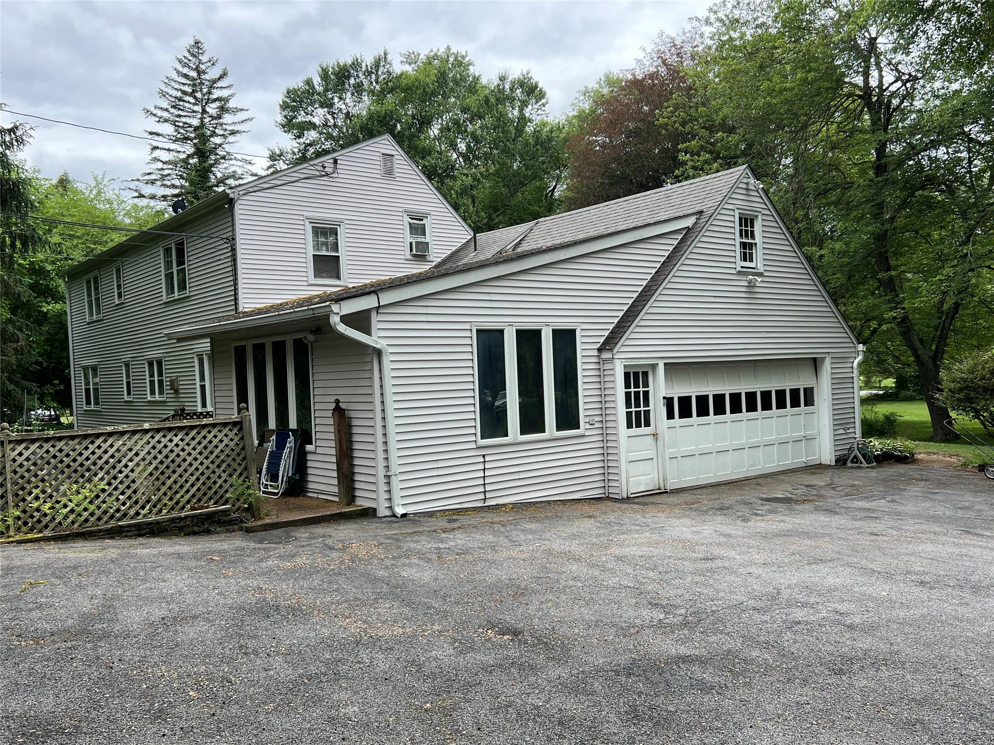 1282 Route 82, Hopewell Junction, New York, 12533, United States, 4 Bedrooms Bedrooms, ,2 BathroomsBathrooms,Residential,For Sale,1282 Route 82,1680608