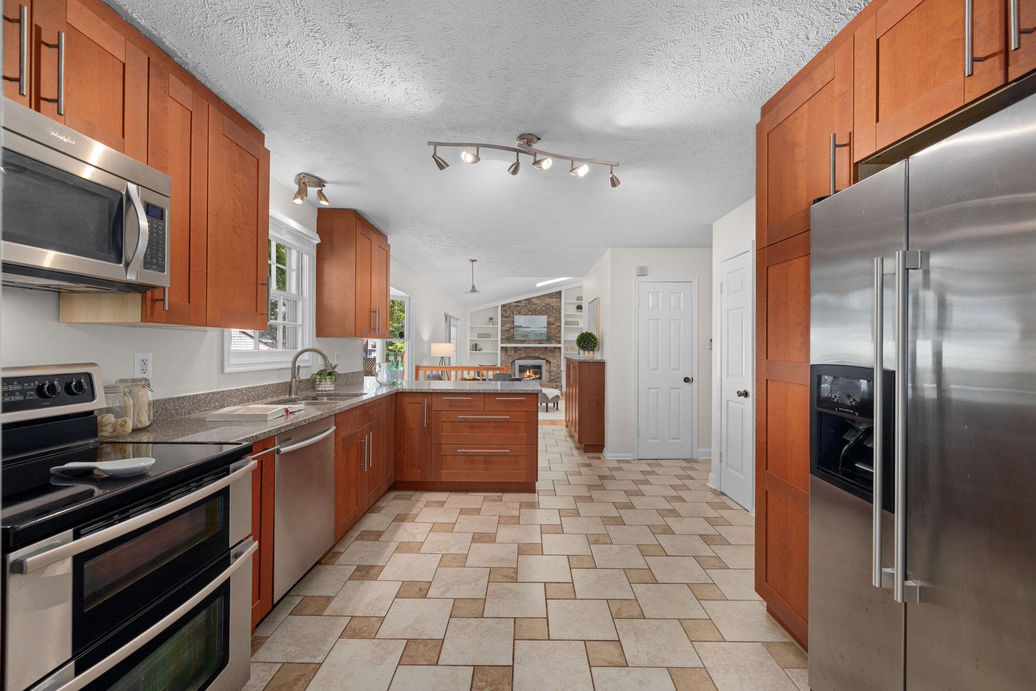  6520 White Post Road, Centreville, VA, 20121 - 物件實景