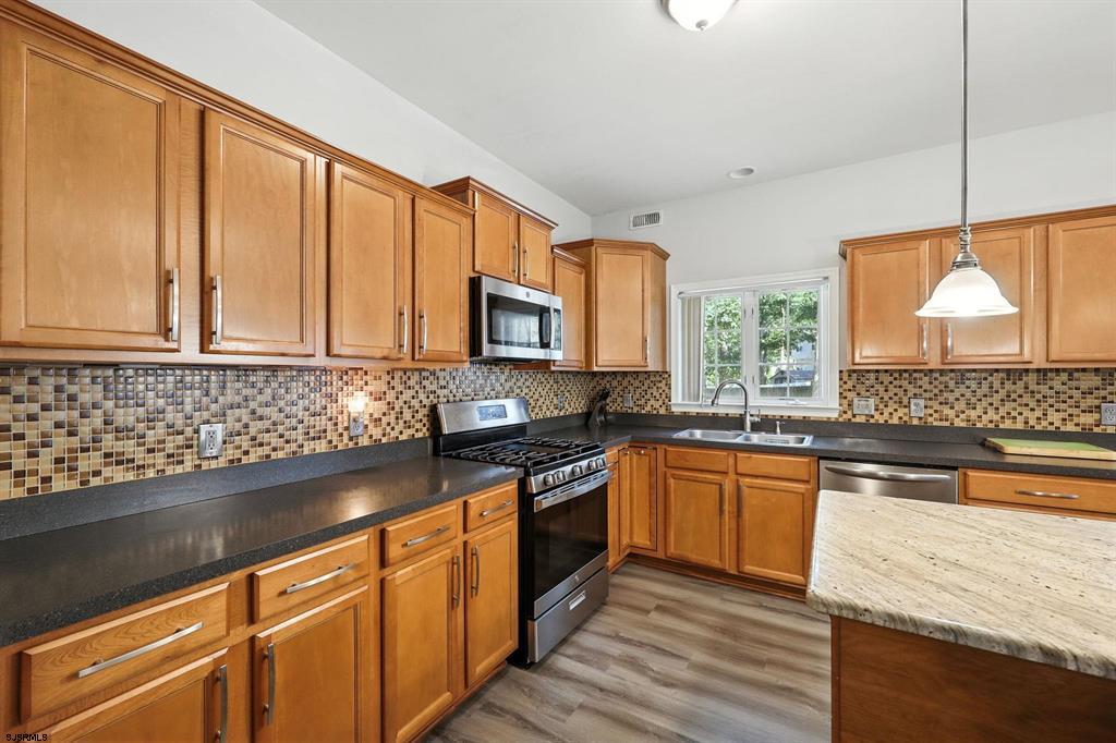 Egg Harbor TWP, New Jersey, 08234, United States, 5 Bedrooms Bedrooms, ,3 BathroomsBathrooms,Residential,For Sale,1931545