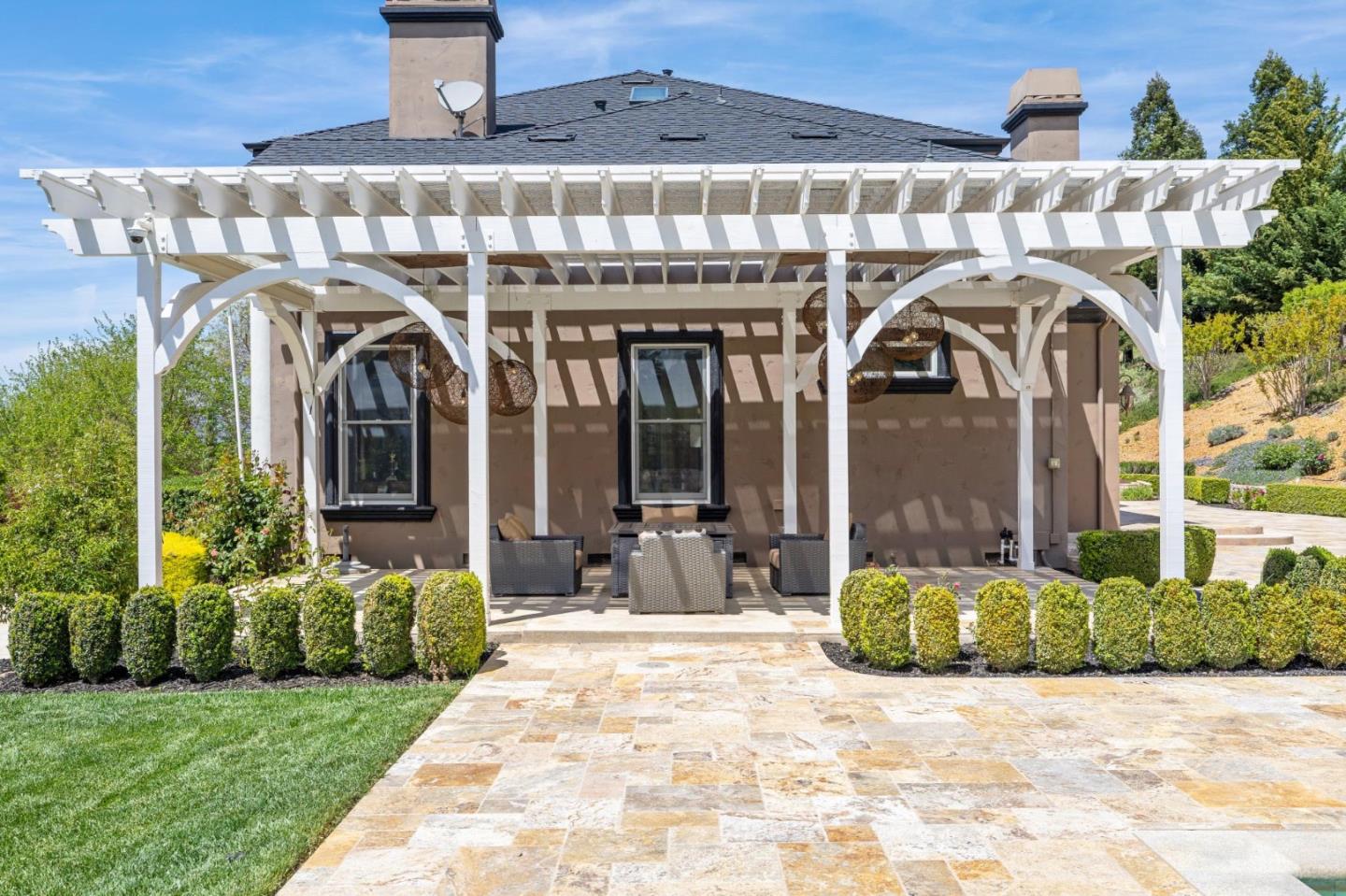 Gilroy, California, 95020, United States, 4 Bedrooms Bedrooms, ,4 BathroomsBathrooms,Residential,For Sale,1912112