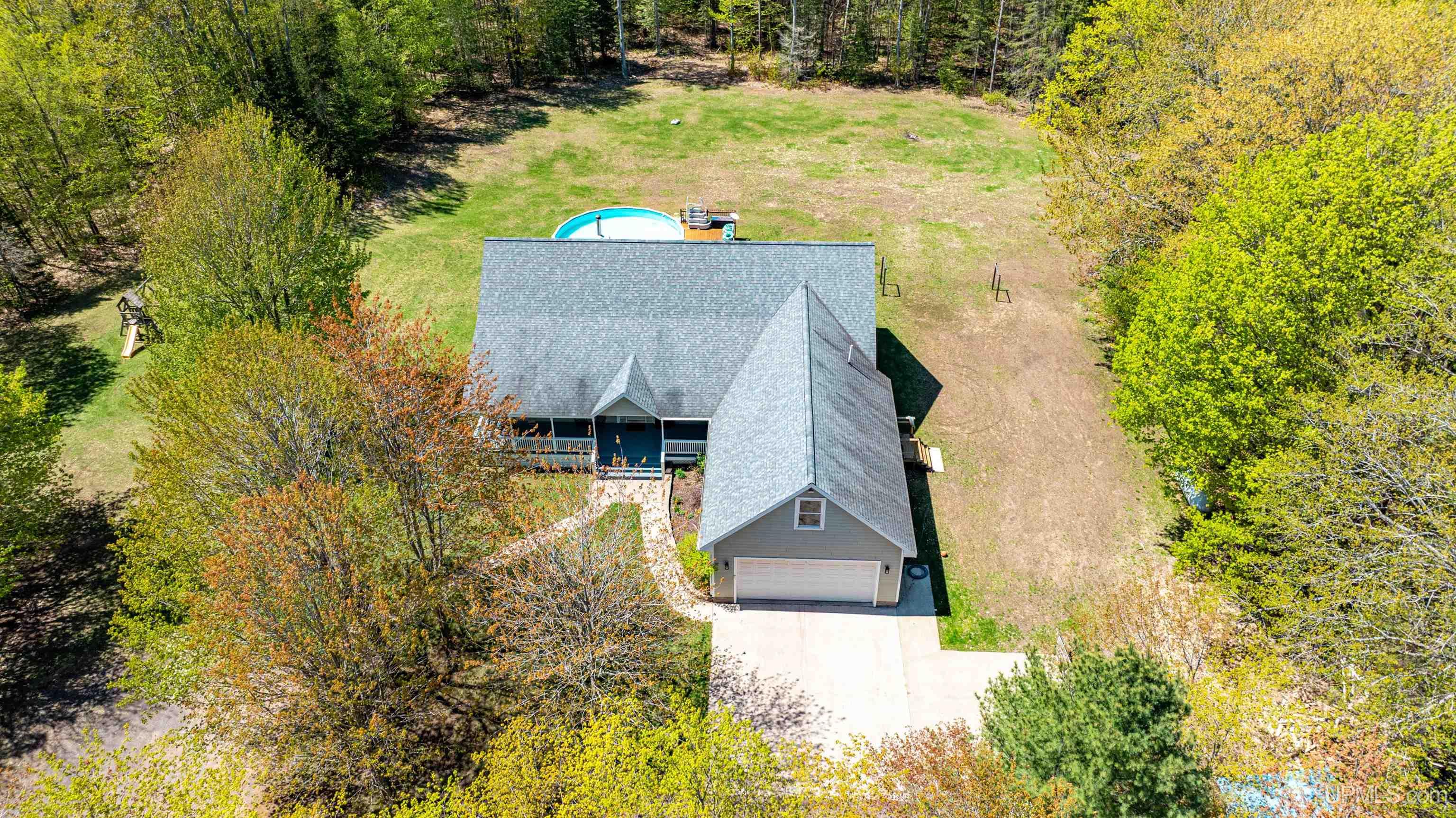 Houghton, Michigan, 49931, United States, 4 Bedrooms Bedrooms, ,3 BathroomsBathrooms,Residential,For Sale,1924380