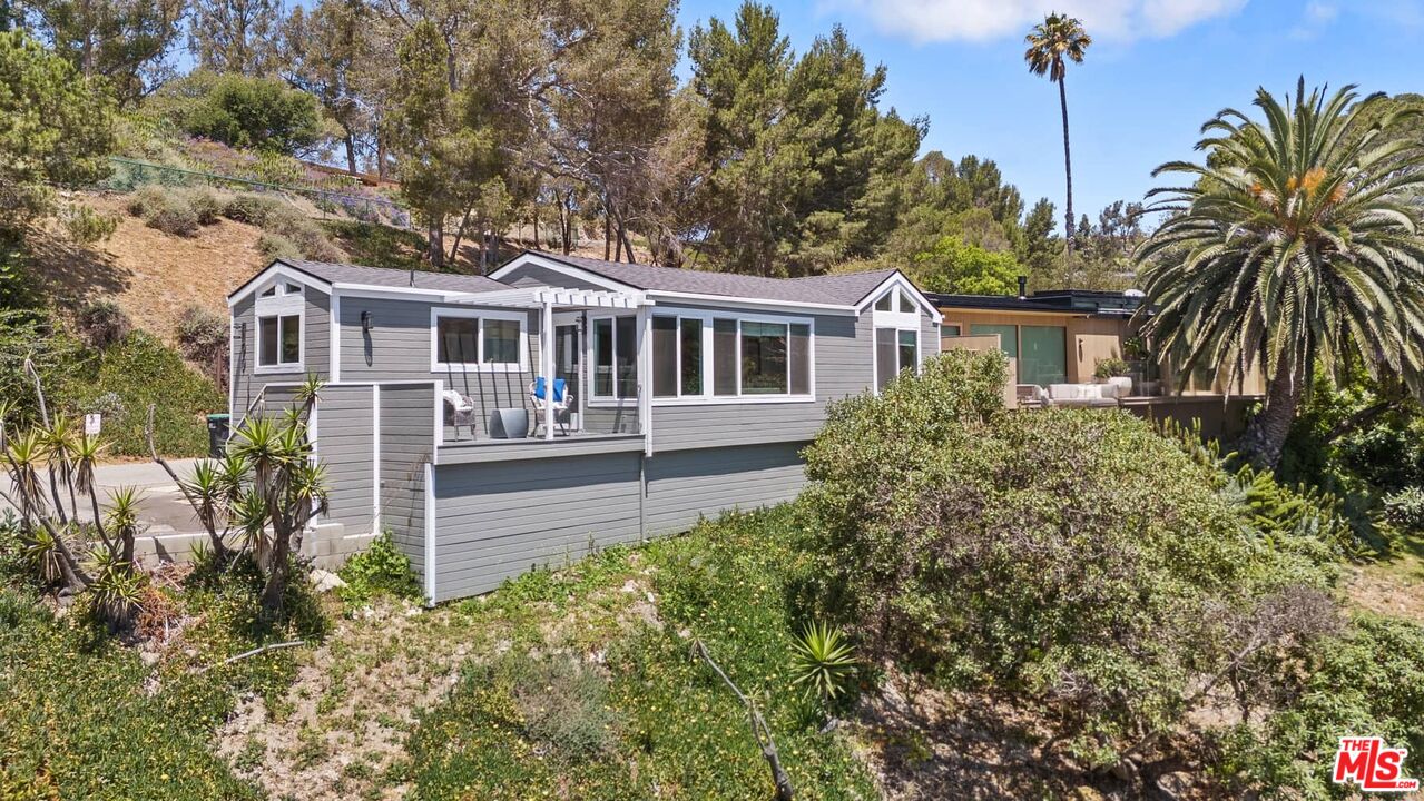 Malibu, California, 90265, United States, 1 Bedroom Bedrooms, ,1 BathroomBathrooms,Residential,For Sale,1891737