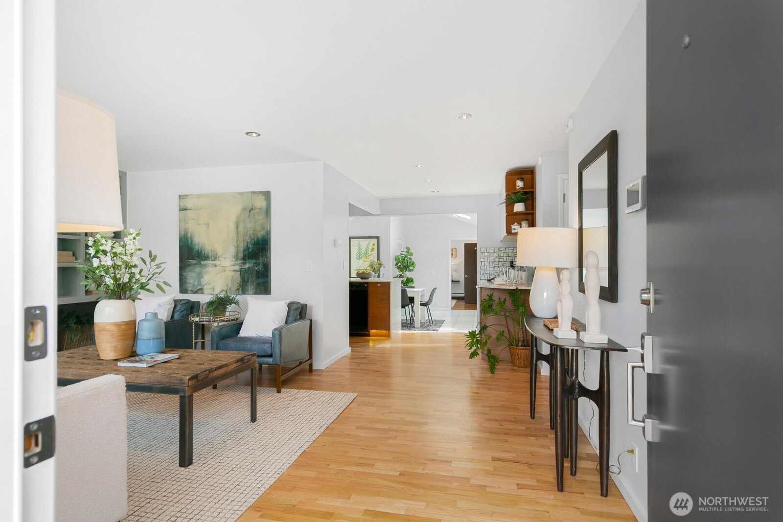 Bellevue, Washington, 98006, United States, 4 Bedrooms Bedrooms, ,1 BathroomBathrooms,Residential,For Sale,1913092